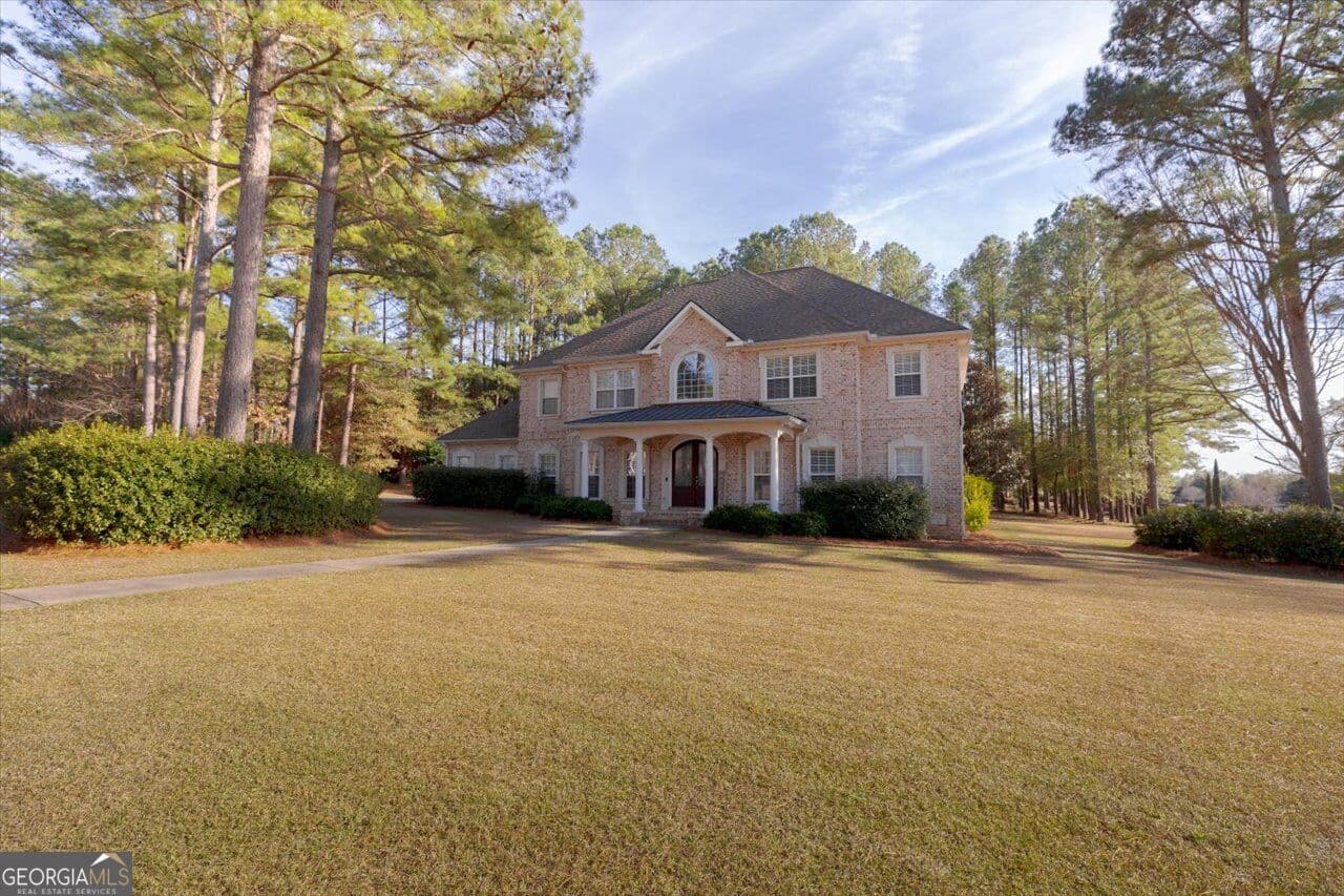 4 bedroom, 3.5 bathroom, 3,790 sq ft single family residence for sale at 200 River Oak Court, Kathleen, GA 31047 — photo 4