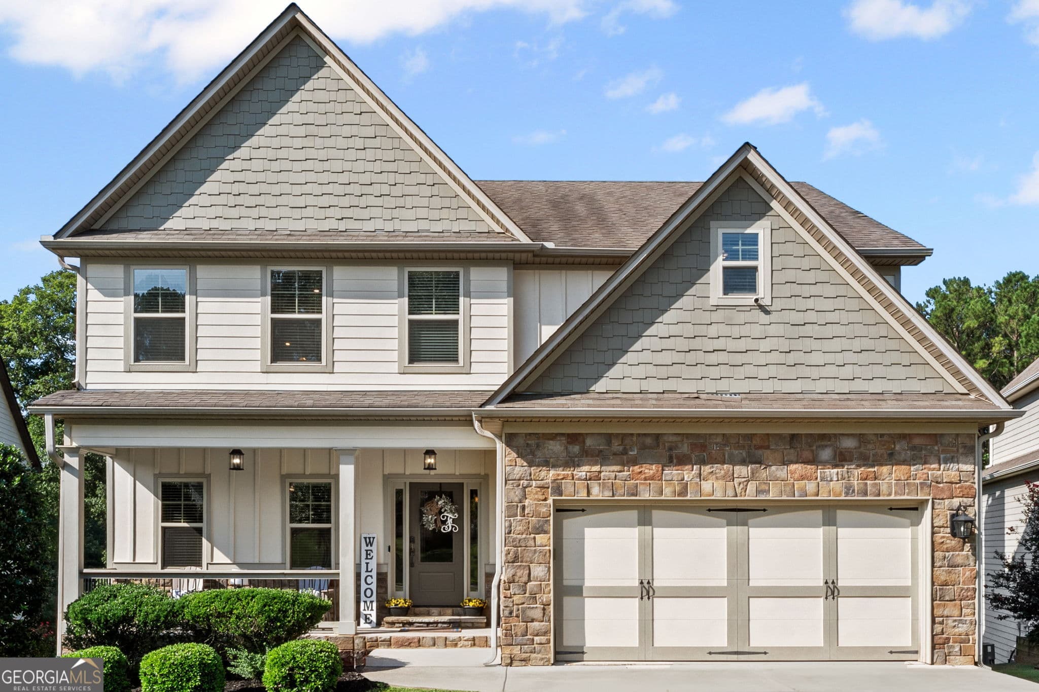 5 bedroom, 3.5 bathroom, 4,037 sq ft single family residence for sale at 140 Greenview Drive, Newnan, GA 30265 — photo 2
