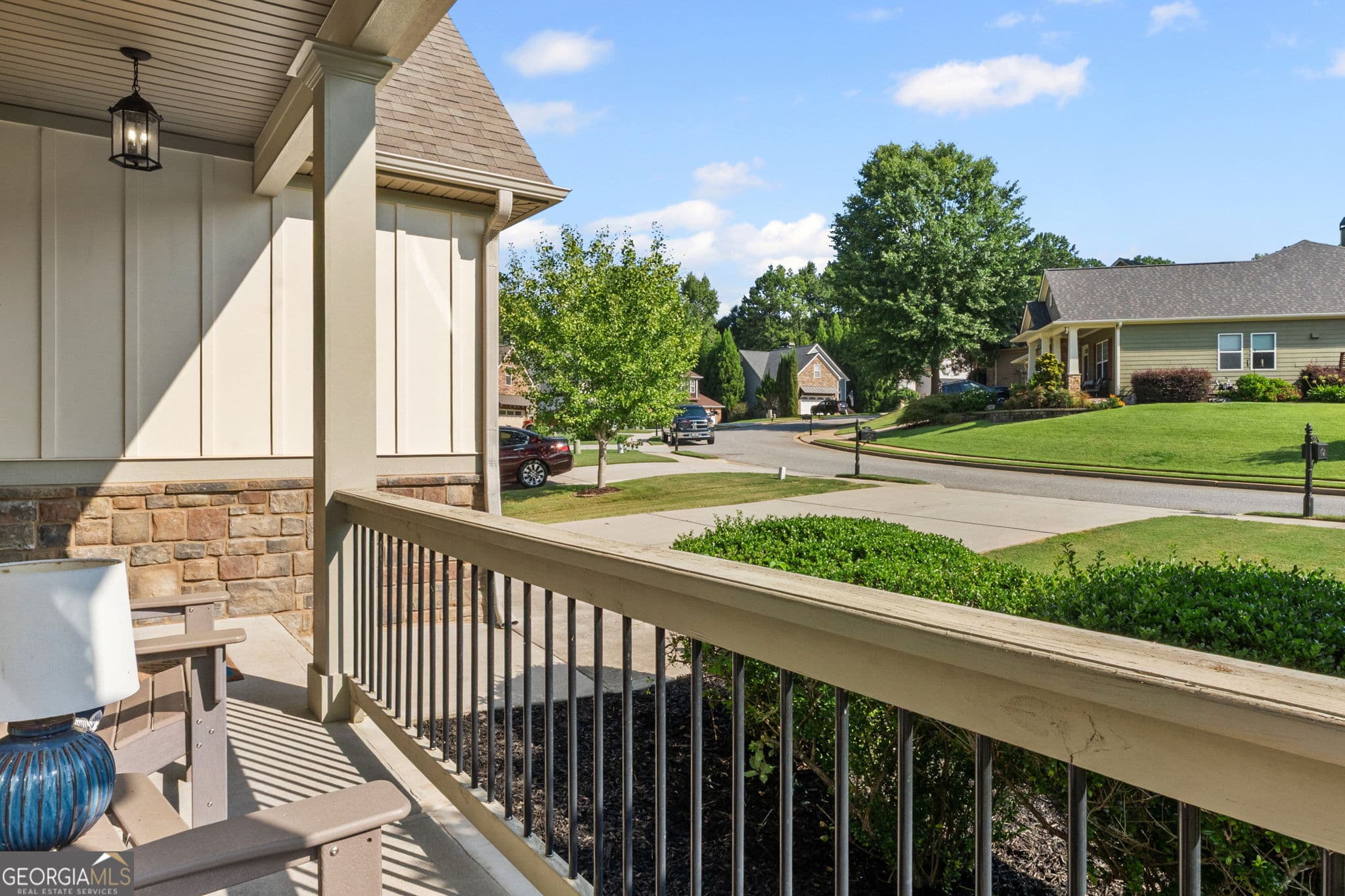 5 bedroom, 3.5 bathroom, 4,037 sq ft single family residence for sale at 140 Greenview Drive, Newnan, GA 30265 — photo 6