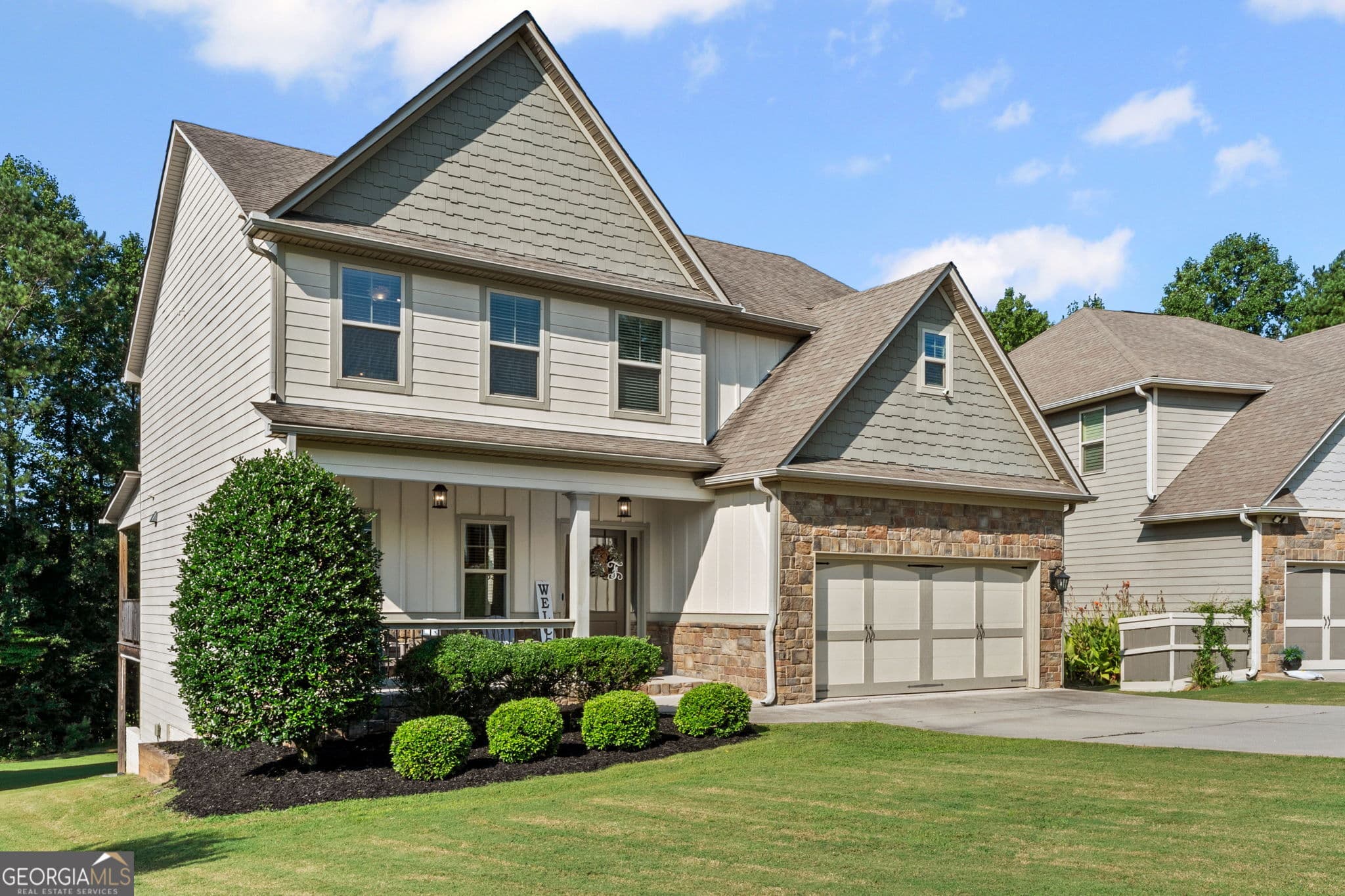 5 bedroom, 3.5 bathroom, 4,037 sq ft single family residence for sale at 140 Greenview Drive, Newnan, GA 30265 — photo 3