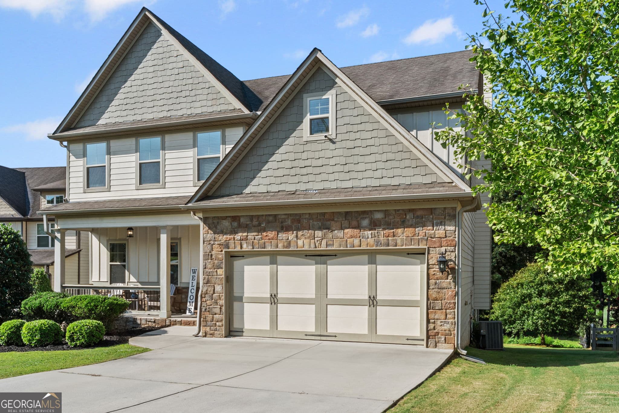 5 bedroom, 3.5 bathroom, 4,037 sq ft single family residence for sale at 140 Greenview Drive, Newnan, GA 30265 — photo 4