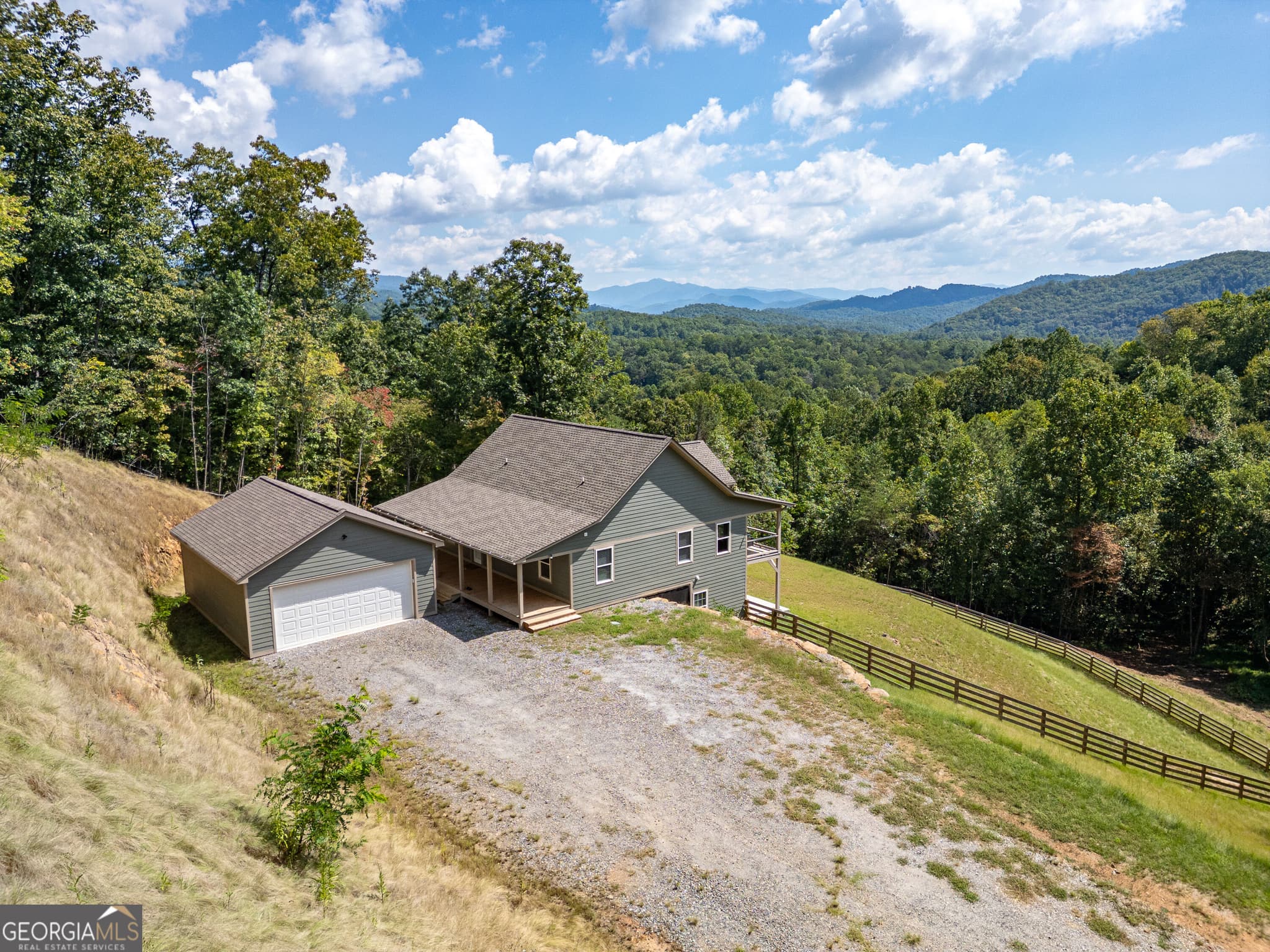 3 bedroom, 3 bathroom, 2,700 sq ft single family residence for sale at 280 Wildberry Lane, Hayesville, NC 28904 — photo 2