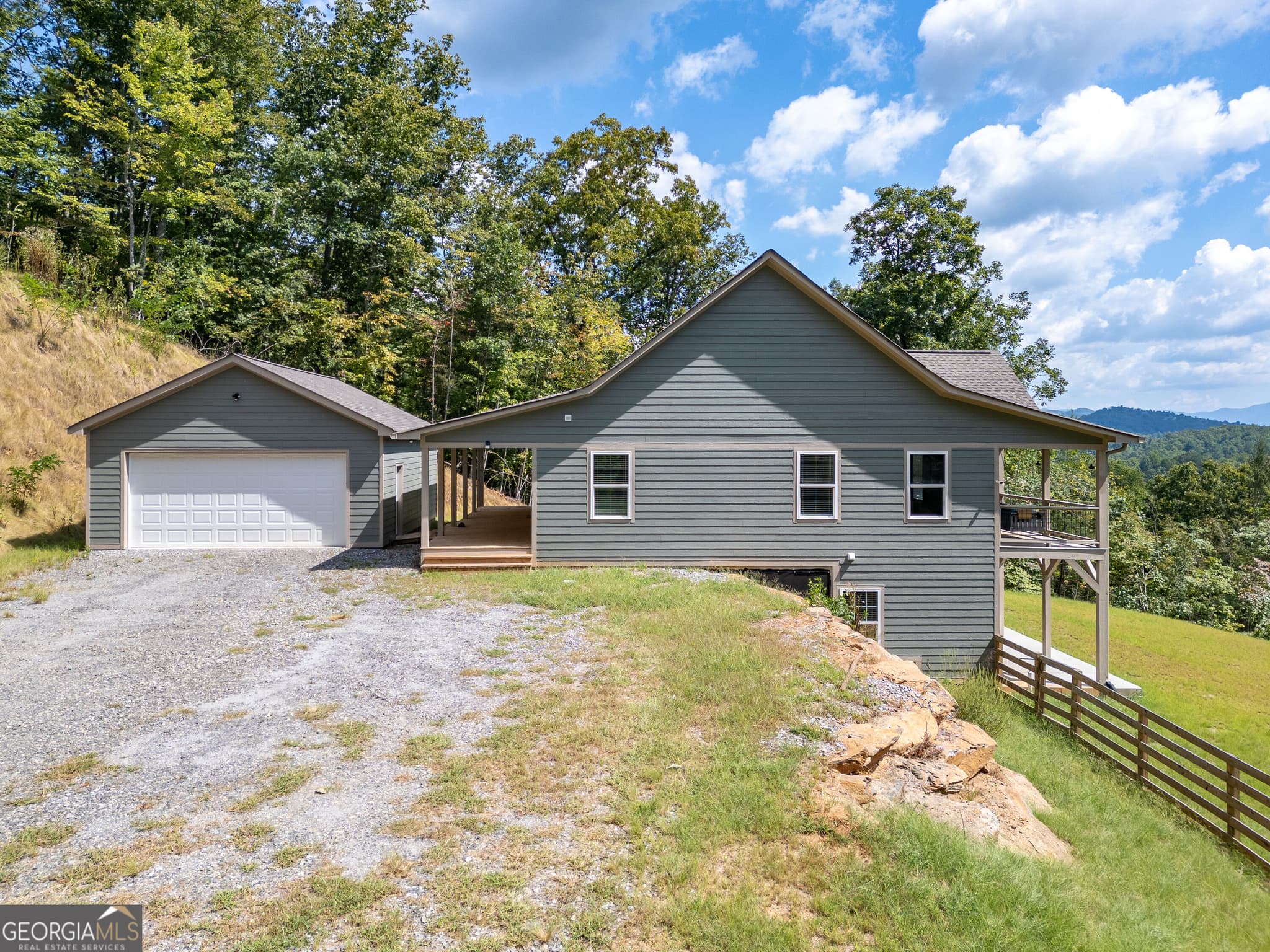 3 bedroom, 3 bathroom, 2,700 sq ft single family residence for sale at 280 Wildberry Lane, Hayesville, NC 28904 — photo 4