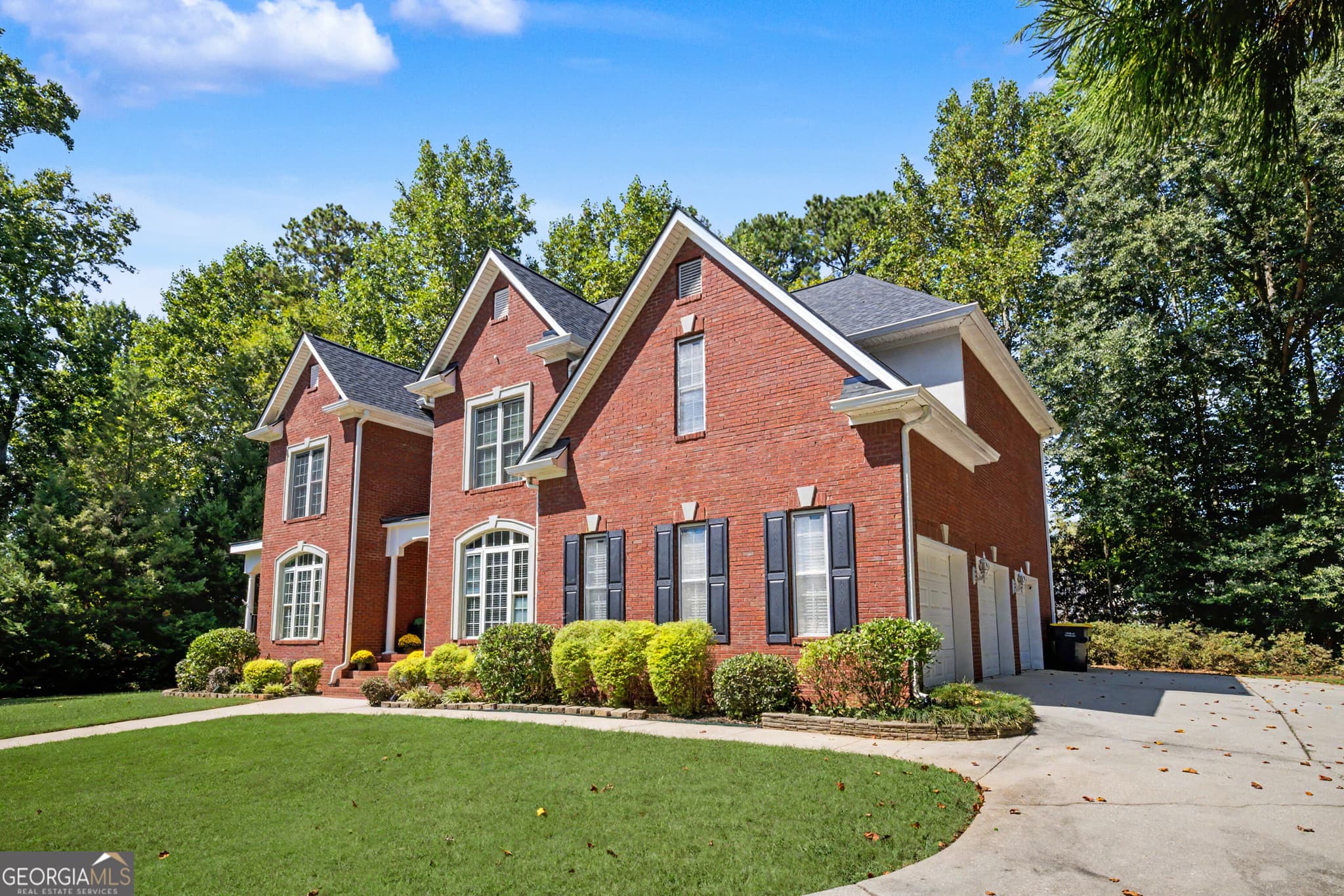 4 bedroom, 3.5 bathroom, 3,759 sq ft single family residence for sale at 160 Torrey Pines Court, Newnan, GA 30265 — photo 4