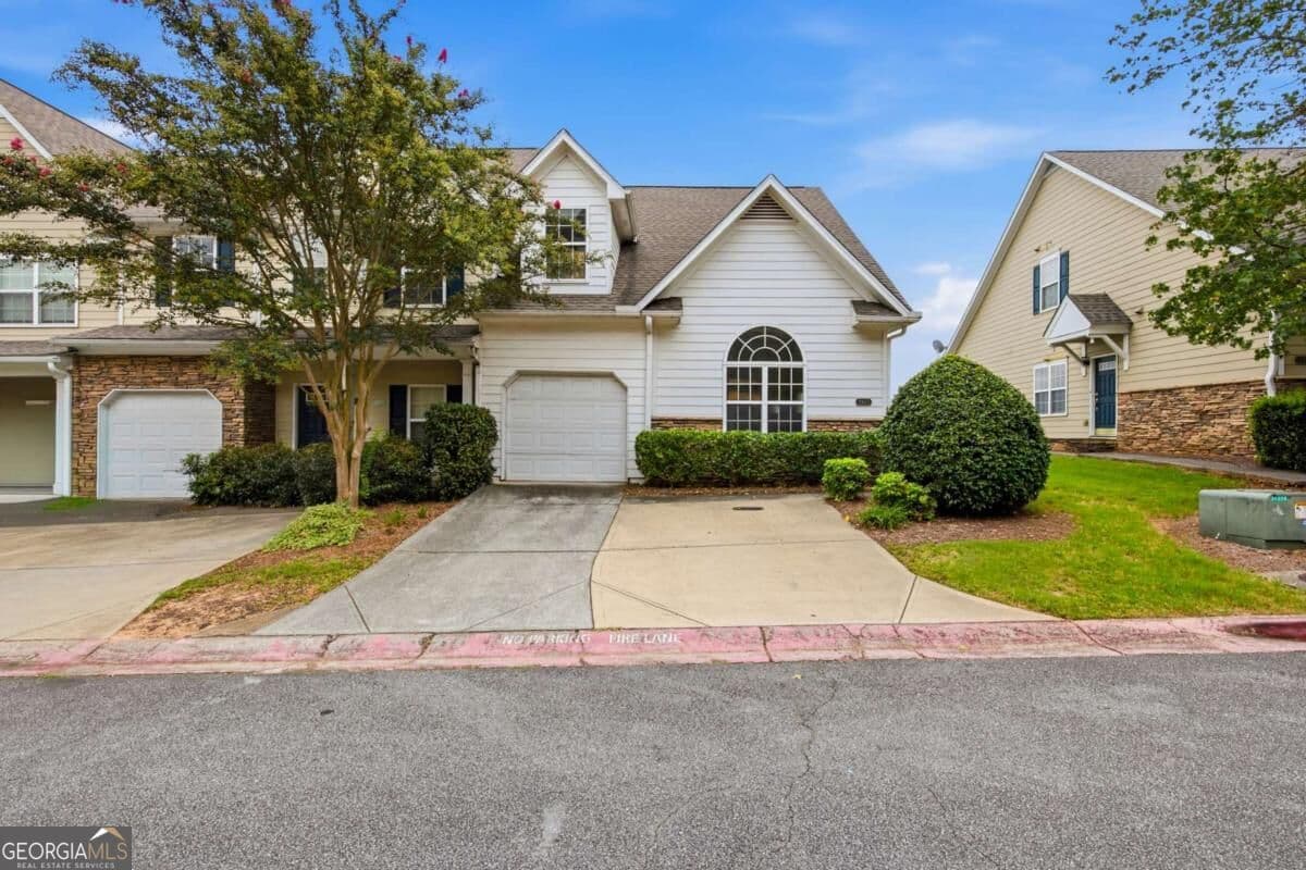 3 bedroom, 3.5 bathroom townhouse for rent at 1923 Hoods Fort Circle 29, Kennesaw, GA 30144 for $2,400 a month — photo 2
