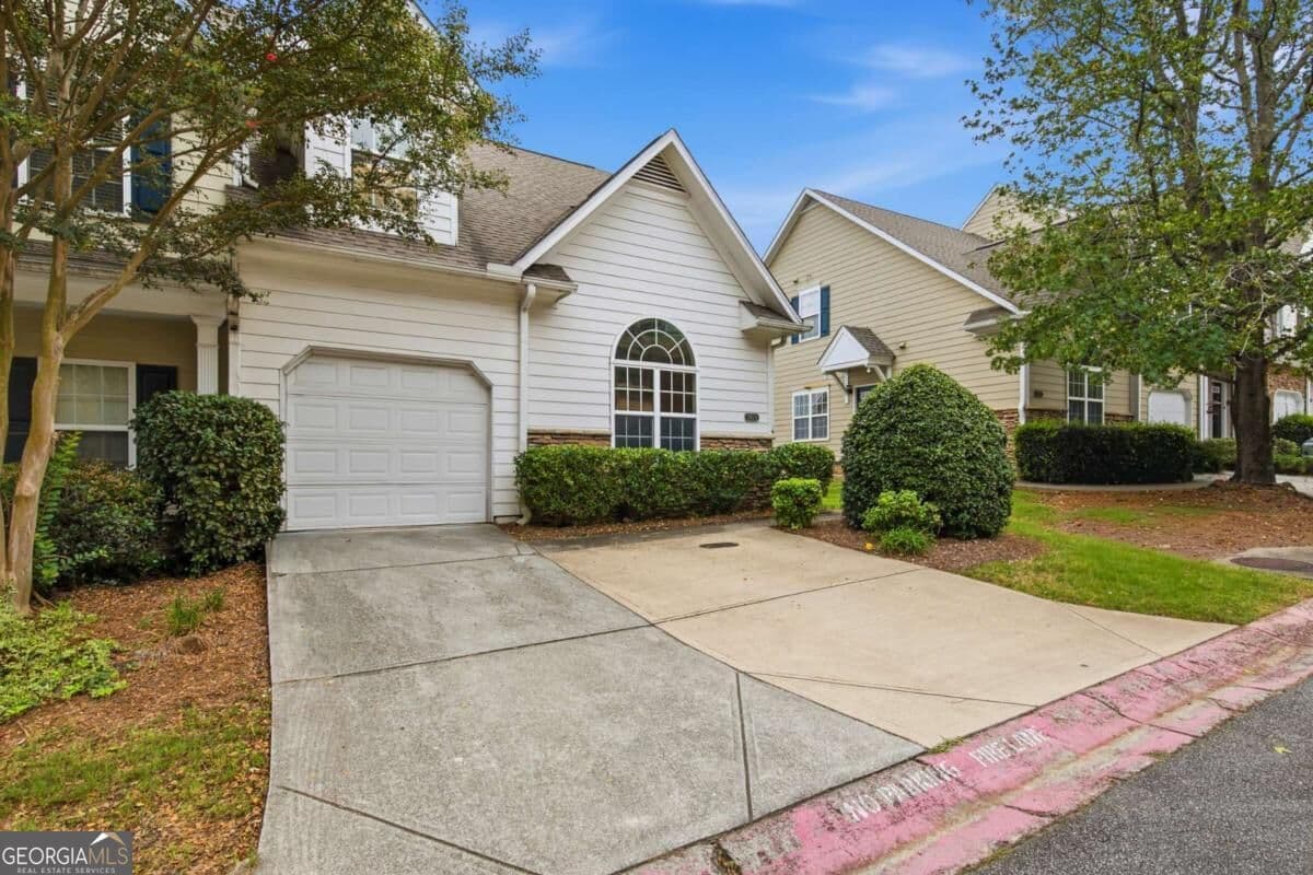 3 bedroom, 3.5 bathroom townhouse for rent at 1923 Hoods Fort Circle 29, Kennesaw, GA 30144 for $2,400 a month — photo 3