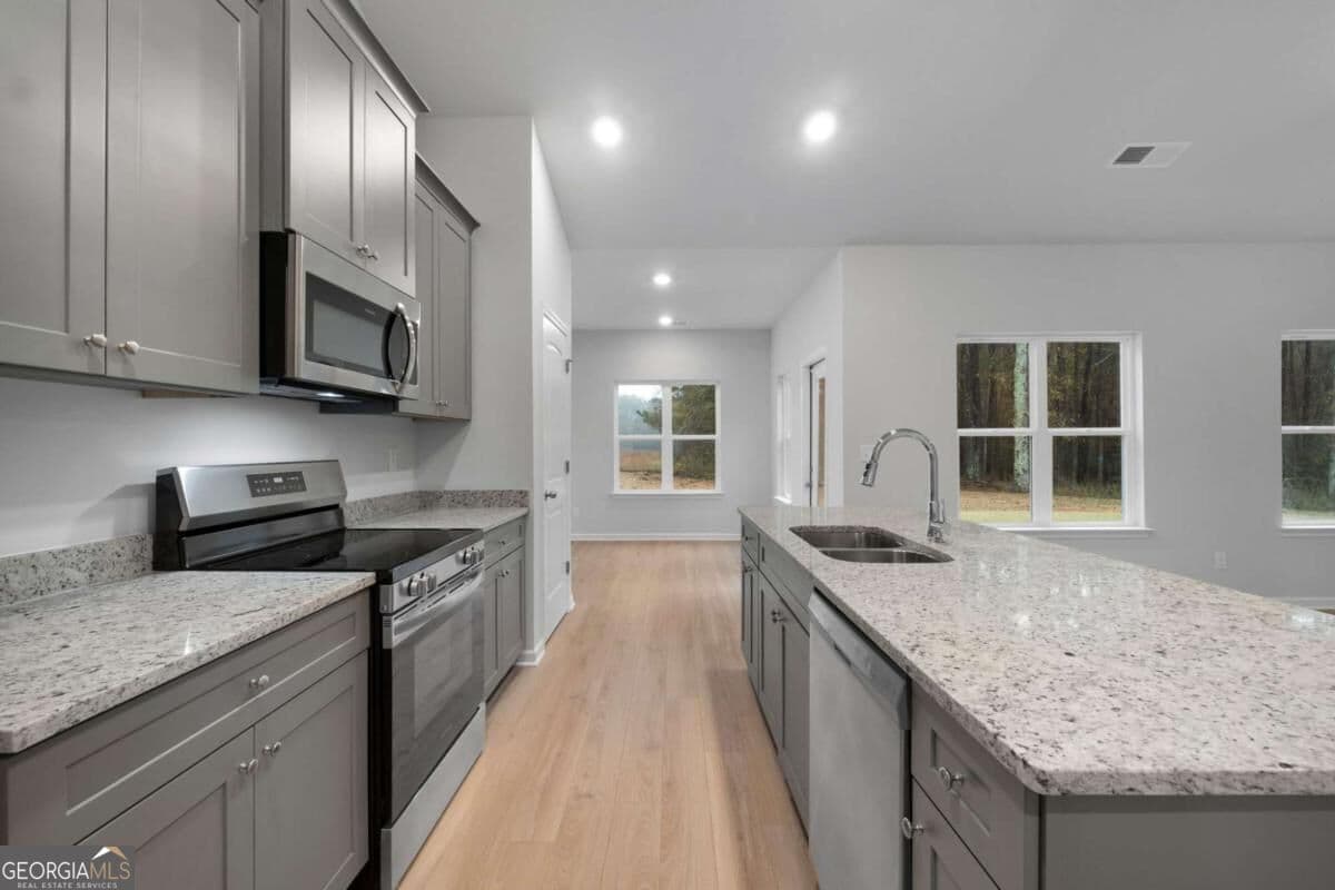 4 bedroom, 2 bathroom, 1,801 sq ft single family residence for sale at 205 Patterson Drive LOT 8, Franklin, GA 30217 — photo 10