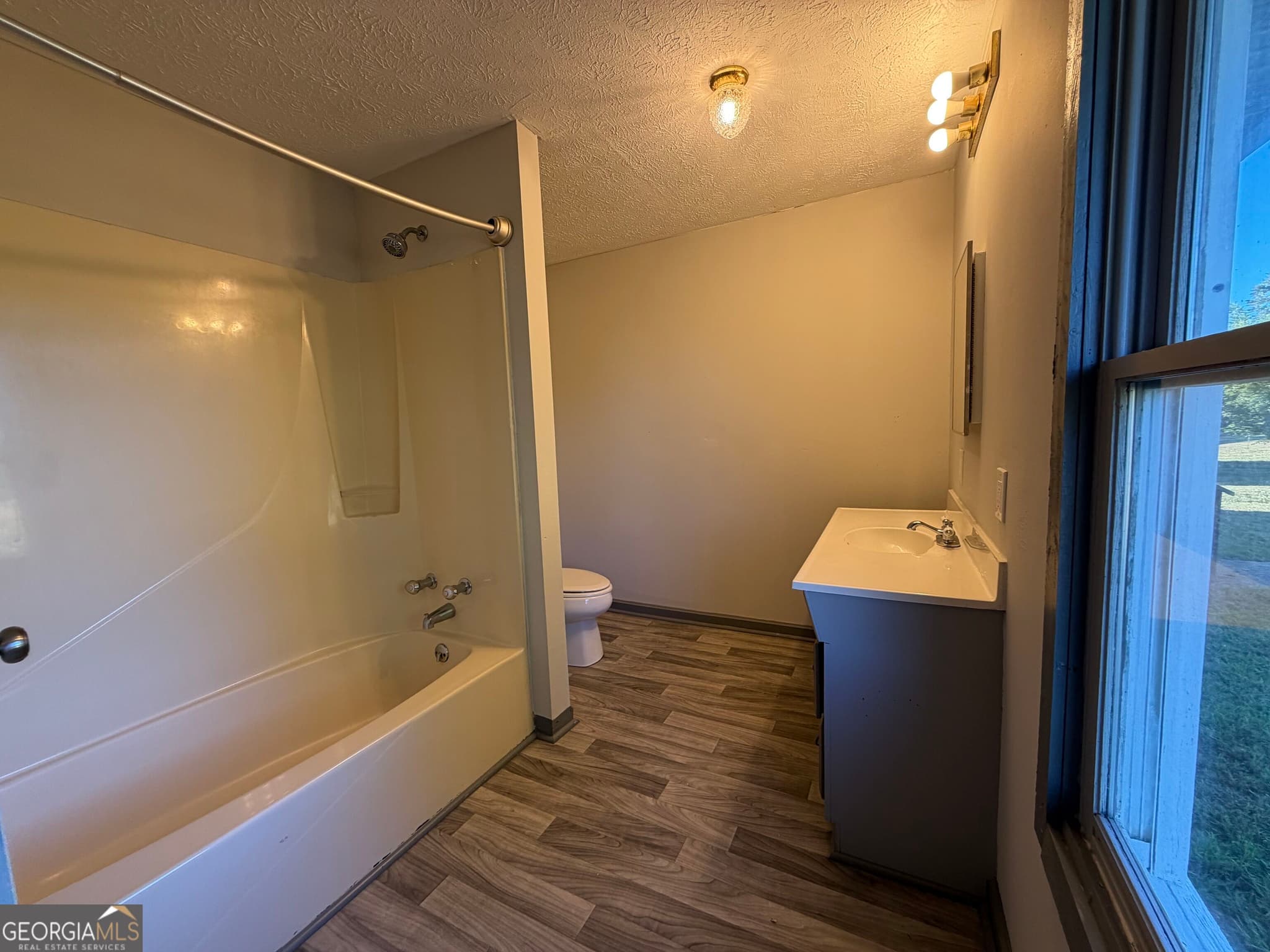 3 bedroom, 2 bathroom, 1,722 sq ft single family residence for rent at 816 Bert Moorhead Road, Canon, GA 30520 for $1,650 a month — photo 5