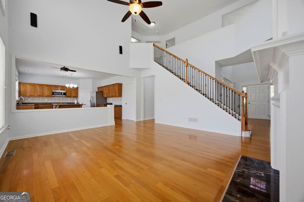 4 bedroom, 2.5 bathroom, 2,779 sq ft single family residence for sale at 147 Crystal Downs Way, Suwanee, GA 30024 — photo 7