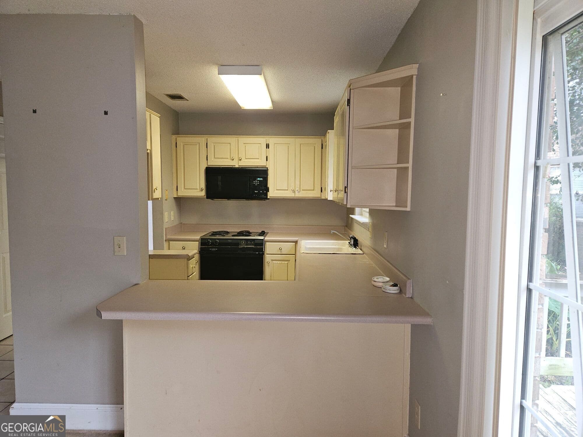 3 bedroom, 2.5 bathroom, 1,490 sq ft townhouse for sale at 1209 Turtle Court, Statesboro, GA 30458 — photo 5