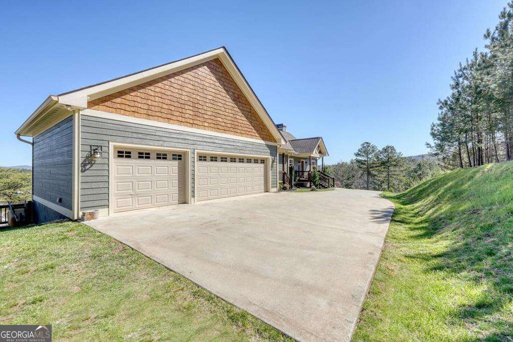 4 bedroom, 3 bathroom, 3,076 sq ft single family residence for sale at 1309 Ridge Pointe Way, Blairsville, GA 30512 — photo 3