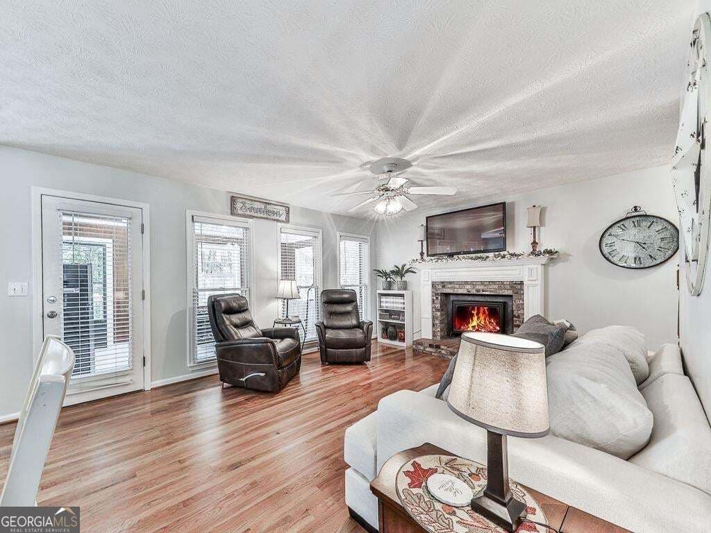 5 bedroom, 4 bathroom, 2,864 sq ft single family residence for sale at 373 Yonah Circle, Woodstock, GA 30189 — photo 7