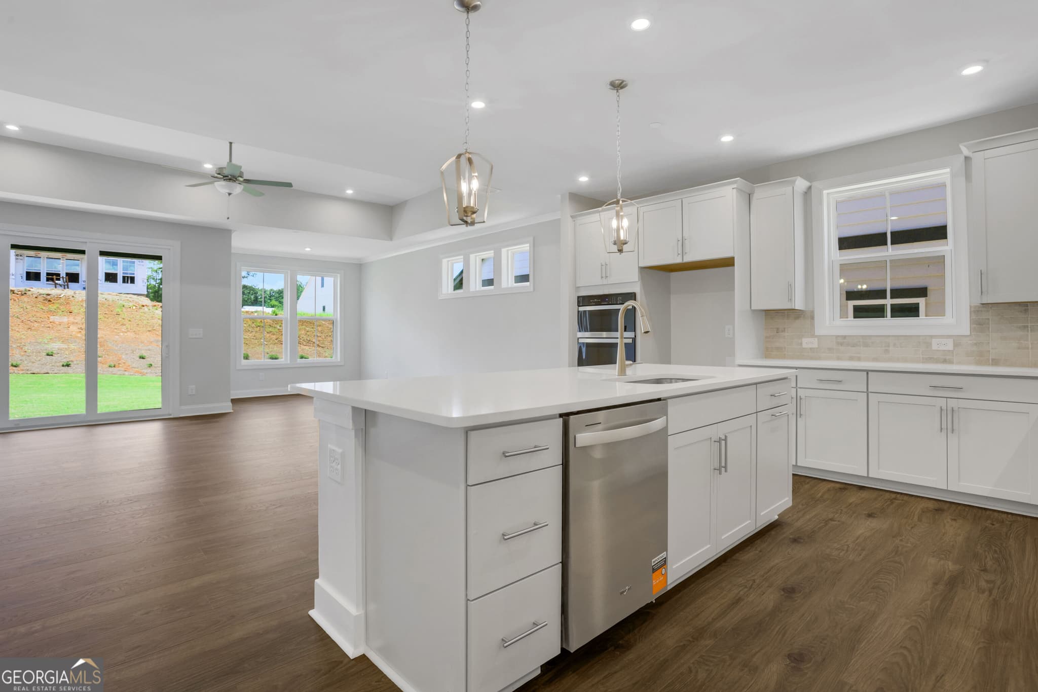 3 bedroom, 2.5 bathroom, 2,085 sq ft single family residence for sale at 130 Willowfern Lane, Marietta, GA 30066 — photo 3