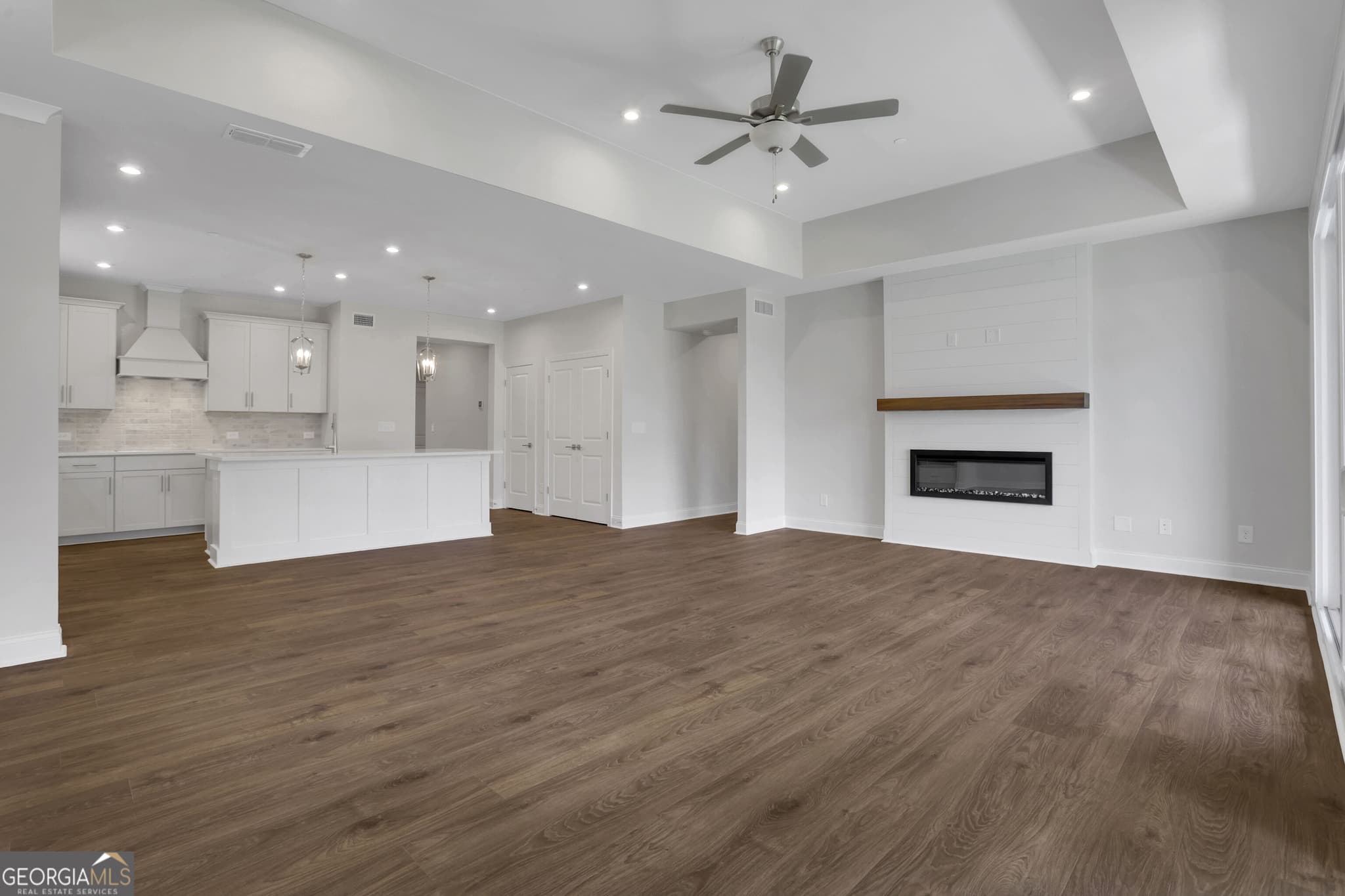3 bedroom, 2.5 bathroom, 2,085 sq ft single family residence for sale at 130 Willowfern Lane, Marietta, GA 30066 — photo 10
