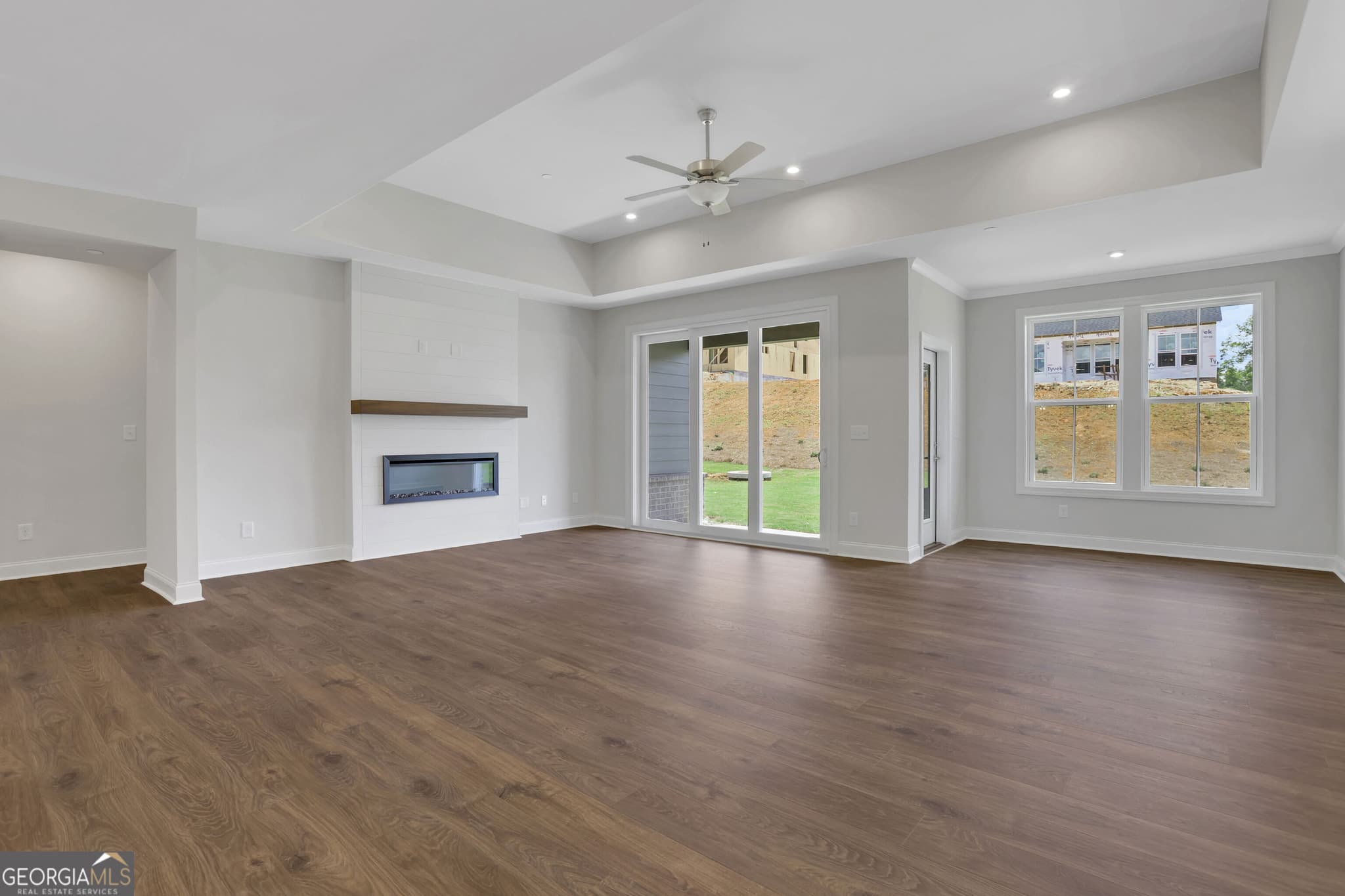 3 bedroom, 2.5 bathroom, 2,085 sq ft single family residence for sale at 130 Willowfern Lane, Marietta, GA 30066 — photo 8