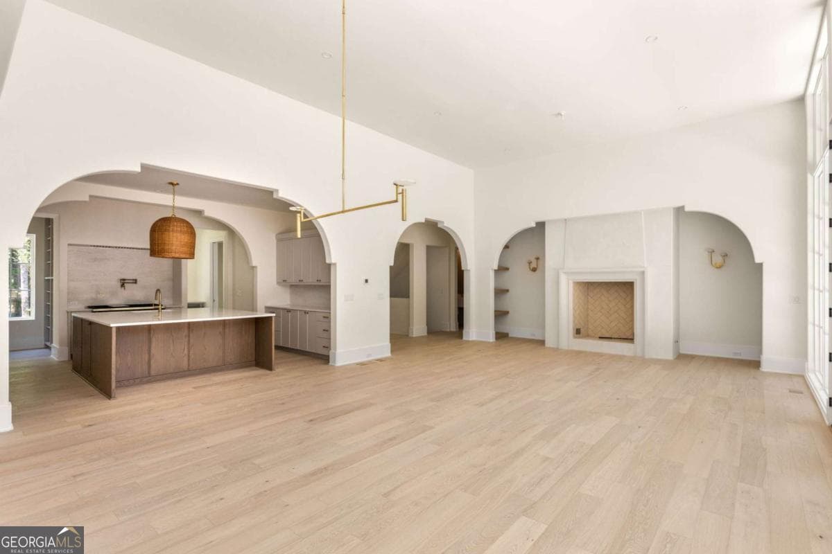 4 bedroom, 4.5 bathroom, 4,125 sq ft single family residence for sale at 555 Augusta Lane, Chattahoochee Hills, GA 30268 — photo 5