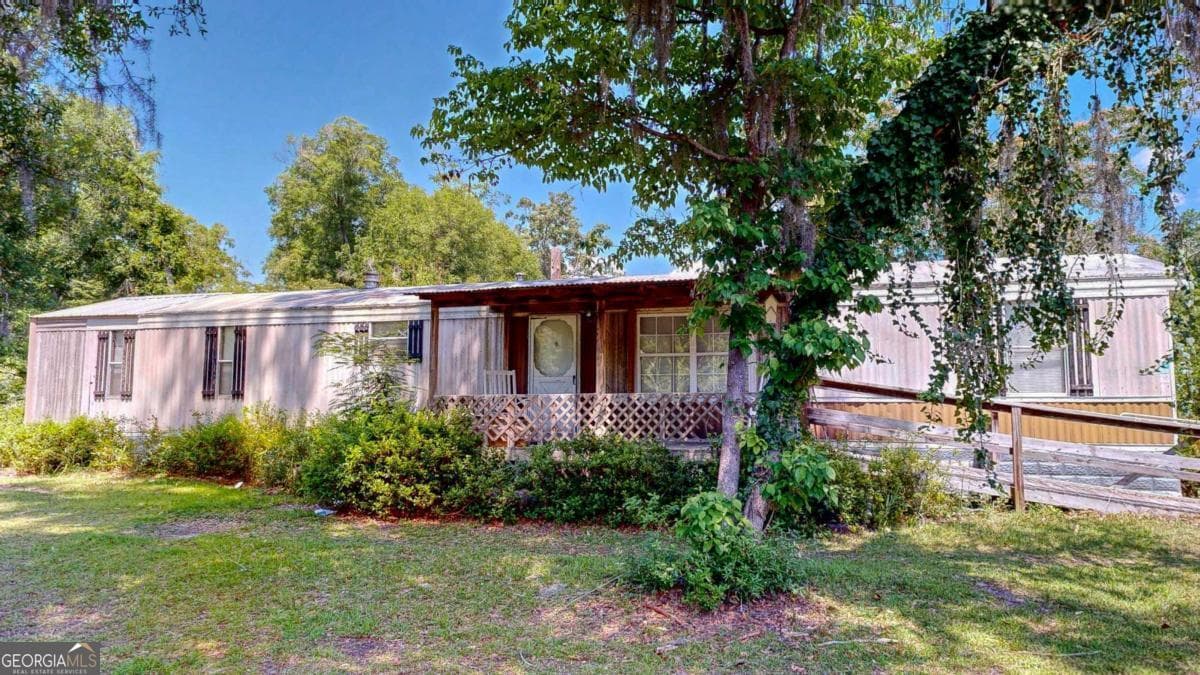 2 bedroom, 2 bathroom single family residence sold at 2067 Sand Hill Road, Guyton, GA 31312