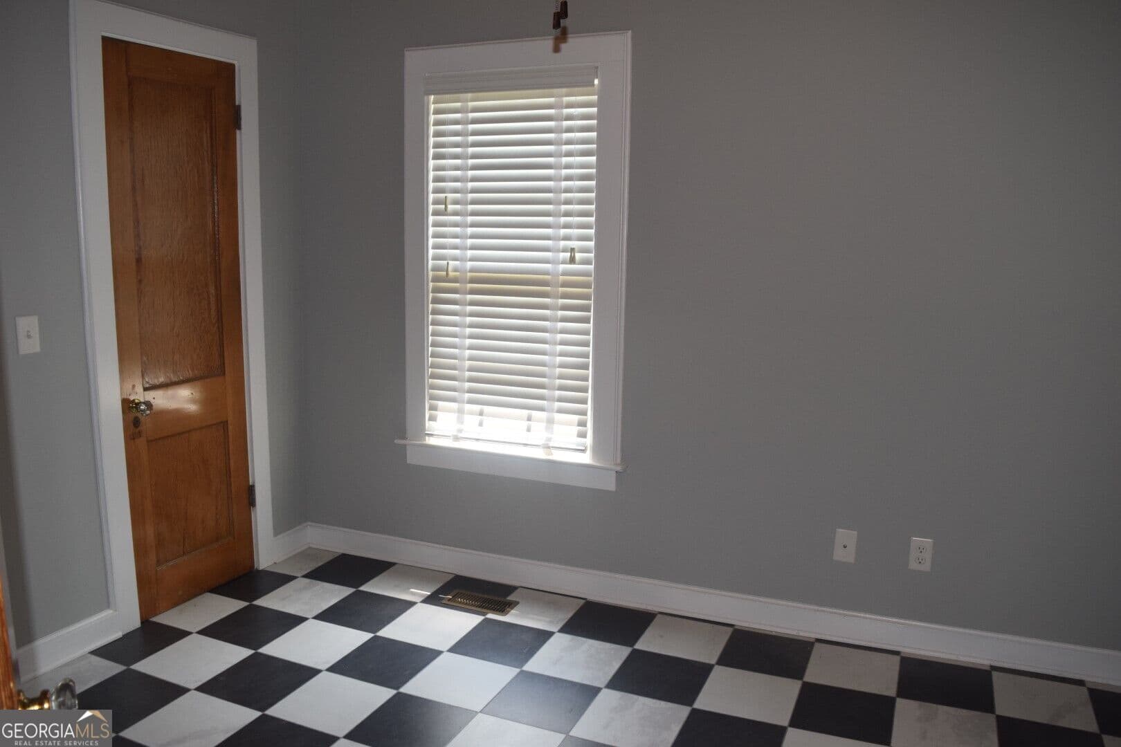 1 bedroom, 1 bathroom, 800 sq ft apartment for rent at 203 N Washington Avenue APT. 2, Eatonton, GA 31024 for $1,000 a month — photo 5