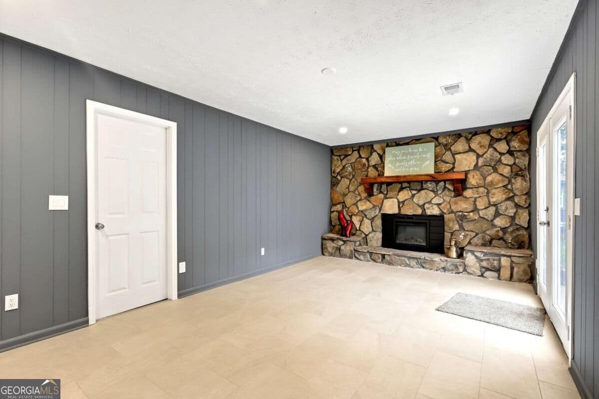 3 bedroom, 2 bathroom, 1,304 sq ft single family residence for sale at 3447 Trickum Road, Woodstock, GA 30188 — photo 7