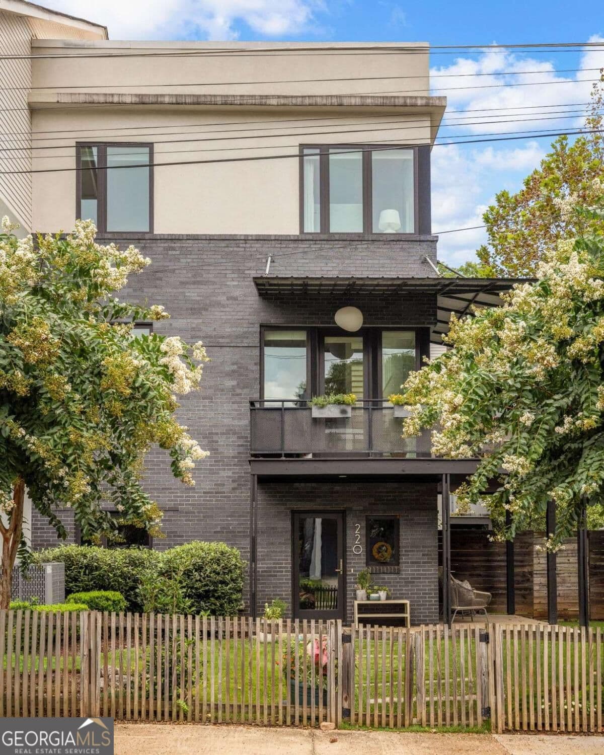 4 bedroom, 3.5 bathroom, 2,870 sq ft townhouse for rent at 220 Wilbur Avenue, Atlanta, GA 30316 for $4,500 a month — photo 1 of 60