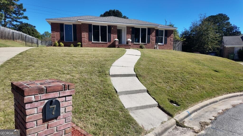 4 bedroom, 2 bathroom, 2,300 sq ft single family residence for sale at 7 Willowbrook Court, Columbus, GA 31909