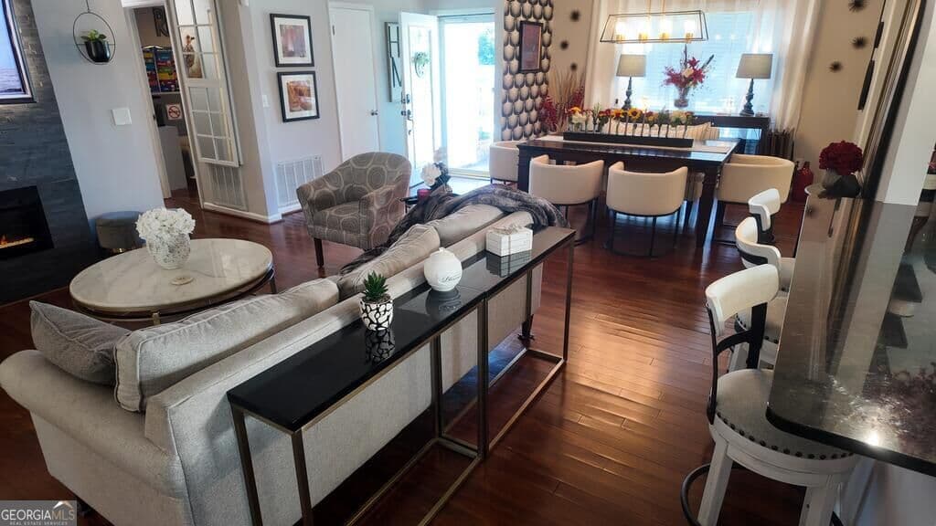 4 bedroom, 2 bathroom, 2,300 sq ft single family residence for sale at 7 Willowbrook Court, Columbus, GA 31909 — photo 5