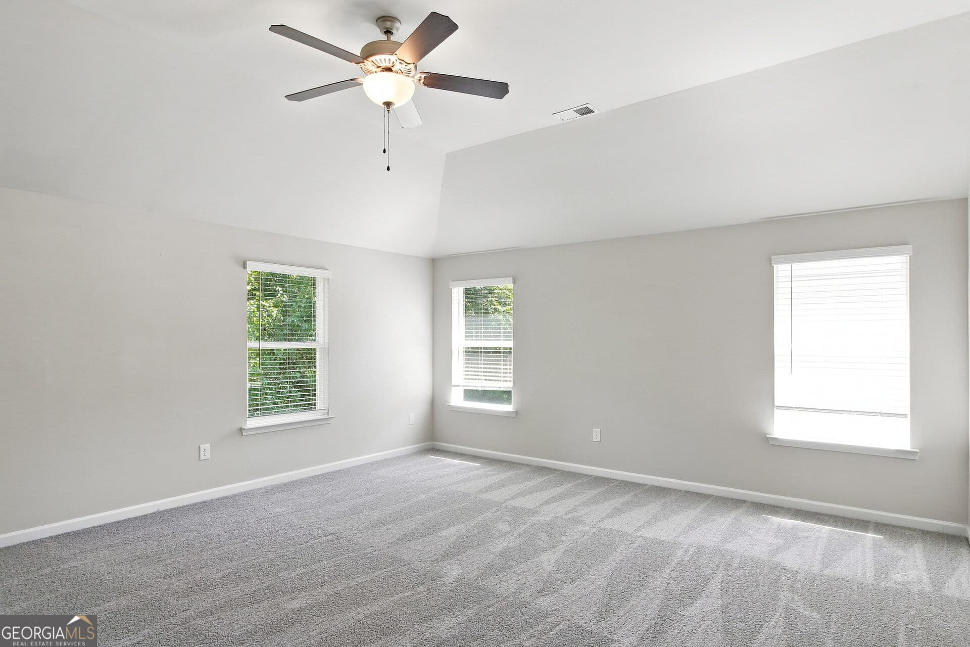 4 bedroom, 2.5 bathroom, 2,371 sq ft single family residence for sale at 1320 Grove Park Lane, Jonesboro, GA 30236 — photo 9