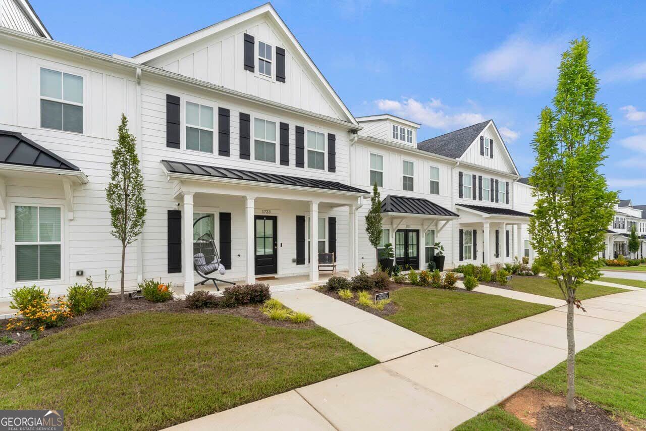 3 bedroom, 2.5 bathroom, 1,968 sq ft single family residence for sale at 1723 Prospect Way, Conyers, GA 30094 — photo 3