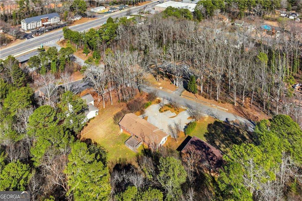 4 bedroom, 2 bathroom, 2,200 sq ft single family residence for sale at 2239 Scenic Drive, Snellville, GA 30078 — photo 9