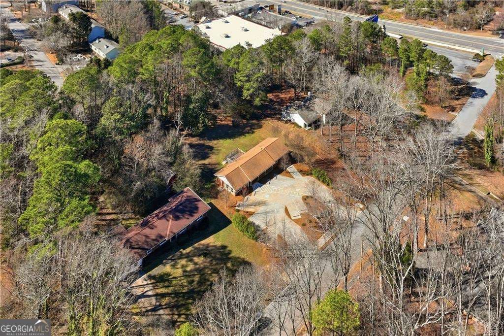 4 bedroom, 2 bathroom, 2,200 sq ft single family residence for sale at 2239 Scenic Drive, Snellville, GA 30078 — photo 8