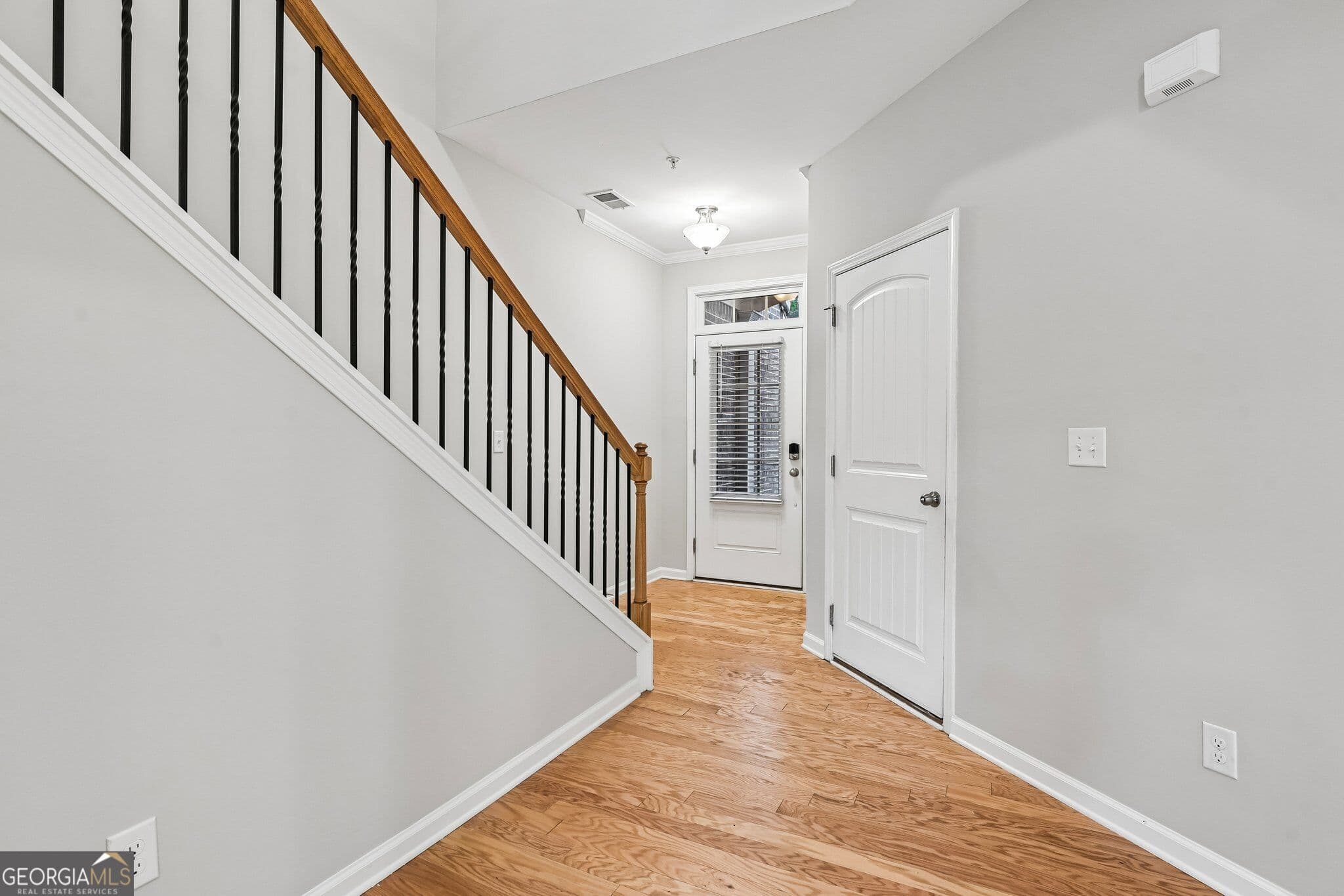 3 bedroom, 2.5 bathroom, 2,020 sq ft townhouse for rent at 1208 Foxcroft Lane, Cumming, GA 30041 for $2,100 a month — photo 2