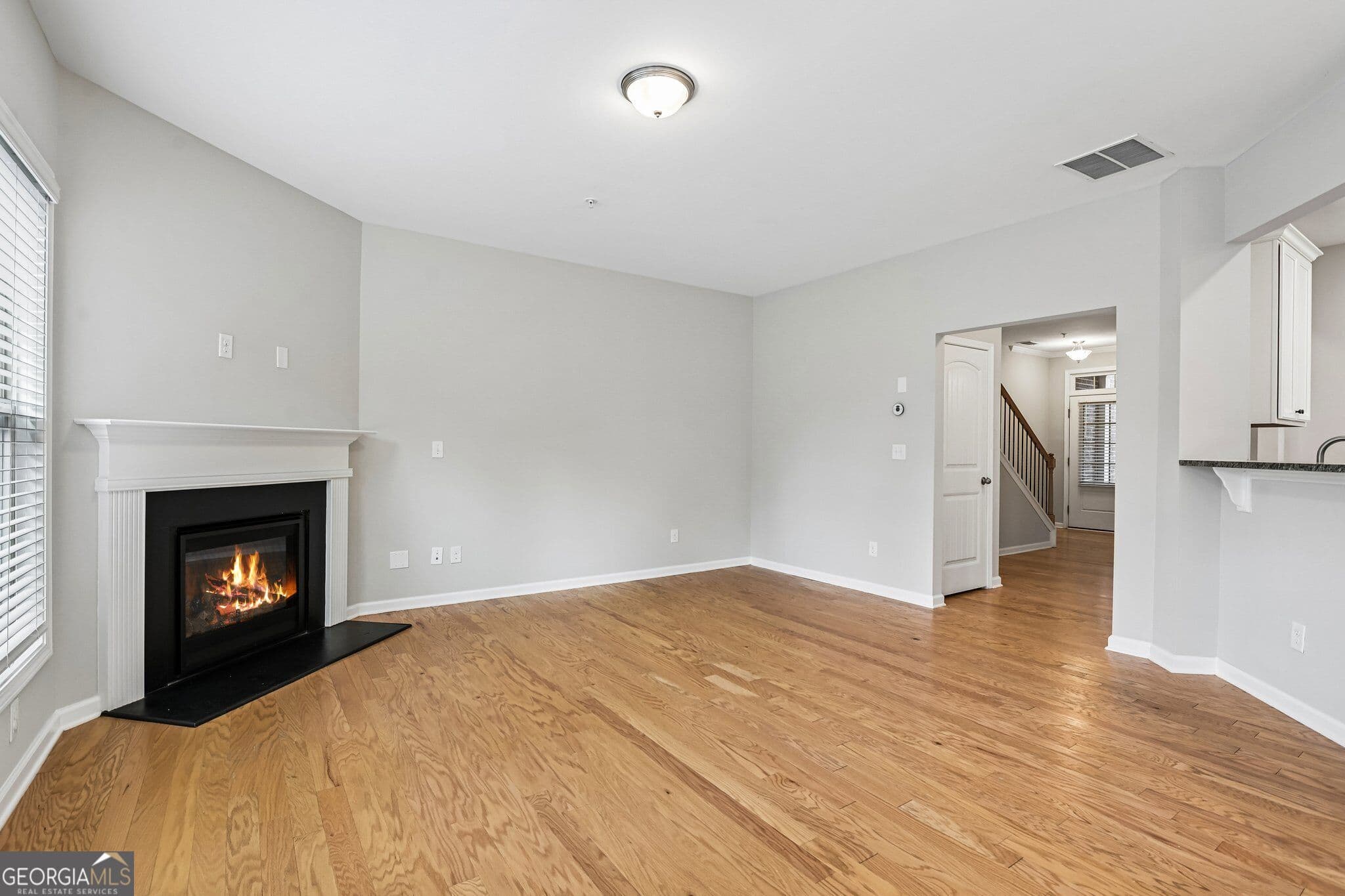 3 bedroom, 2.5 bathroom, 2,020 sq ft townhouse for rent at 1208 Foxcroft Lane, Cumming, GA 30041 for $2,100 a month — photo 3