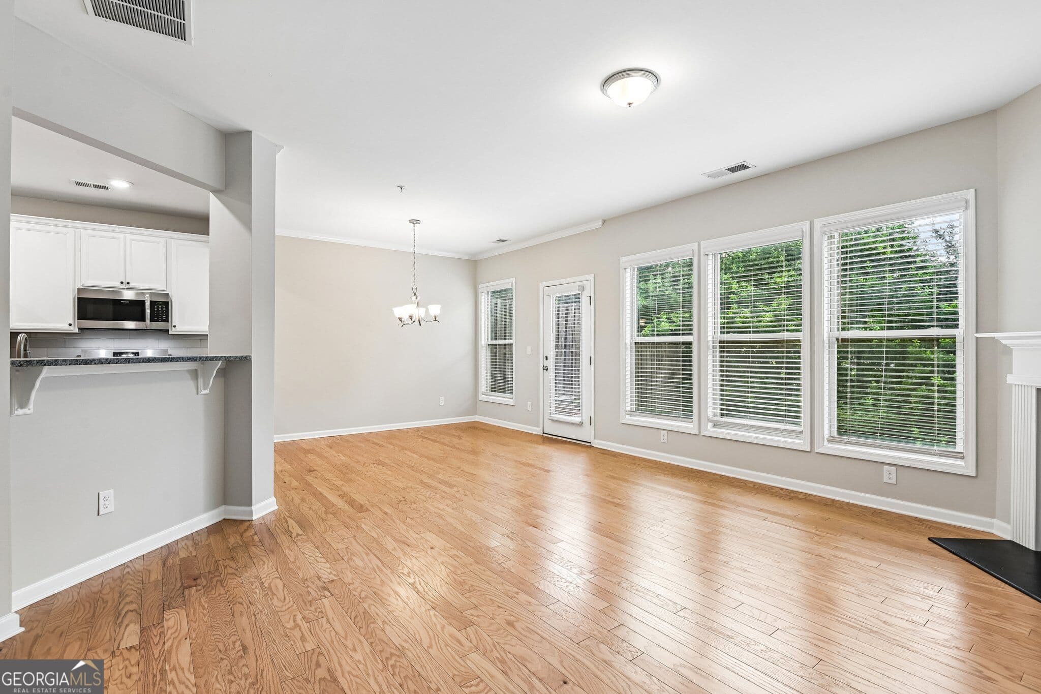 3 bedroom, 2.5 bathroom, 2,020 sq ft townhouse for rent at 1208 Foxcroft Lane, Cumming, GA 30041 for $2,100 a month — photo 4