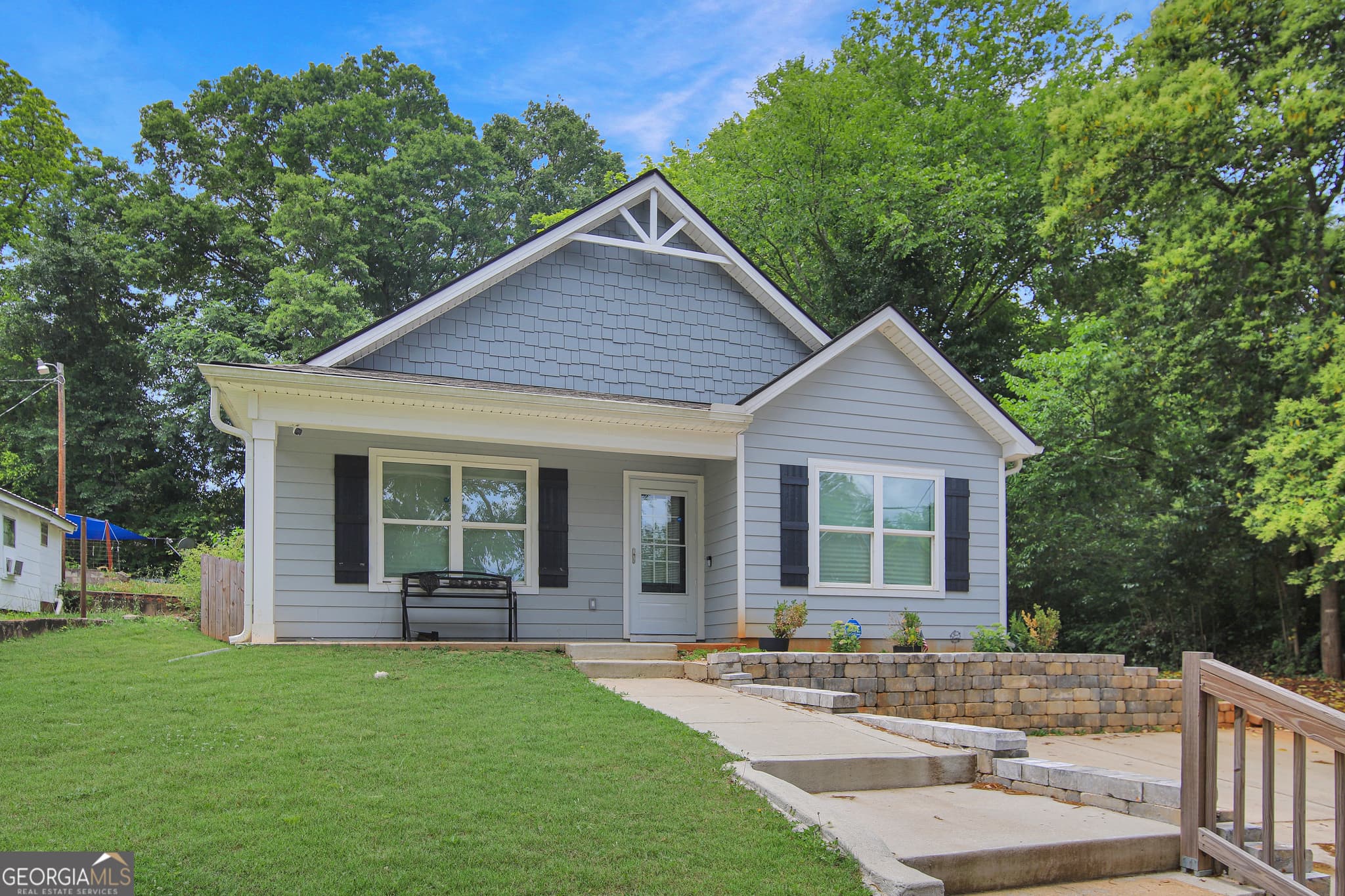 3 bedroom, 2 bathroom, 1,130 sq ft single family residence sold at 704 South Greenwood Street, Lagrange, GA 30240