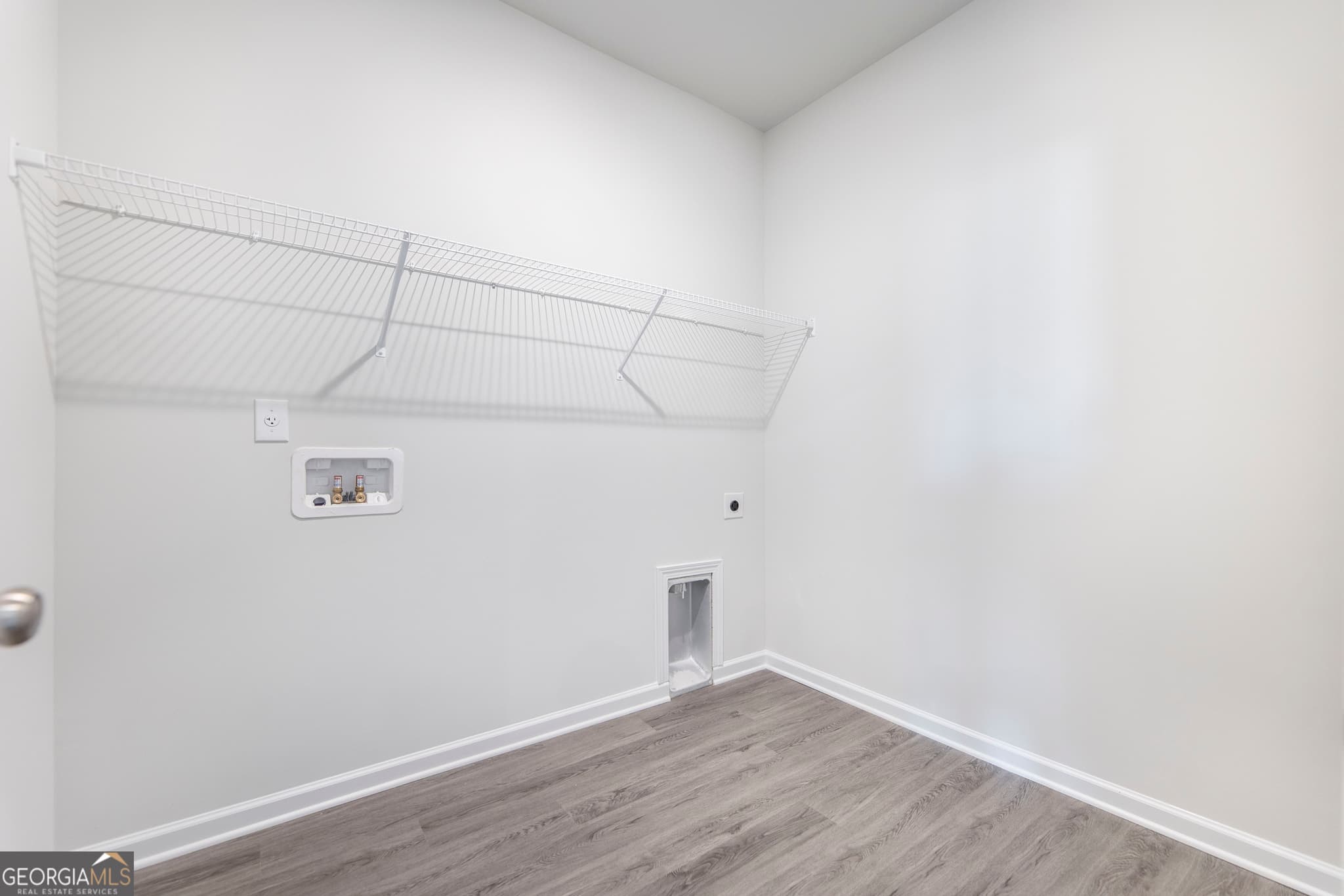 3 bedroom, 2 bathroom, 1,549 sq ft single family residence for sale at 403 Georgian Walk, Byron, GA 31008 — photo 6