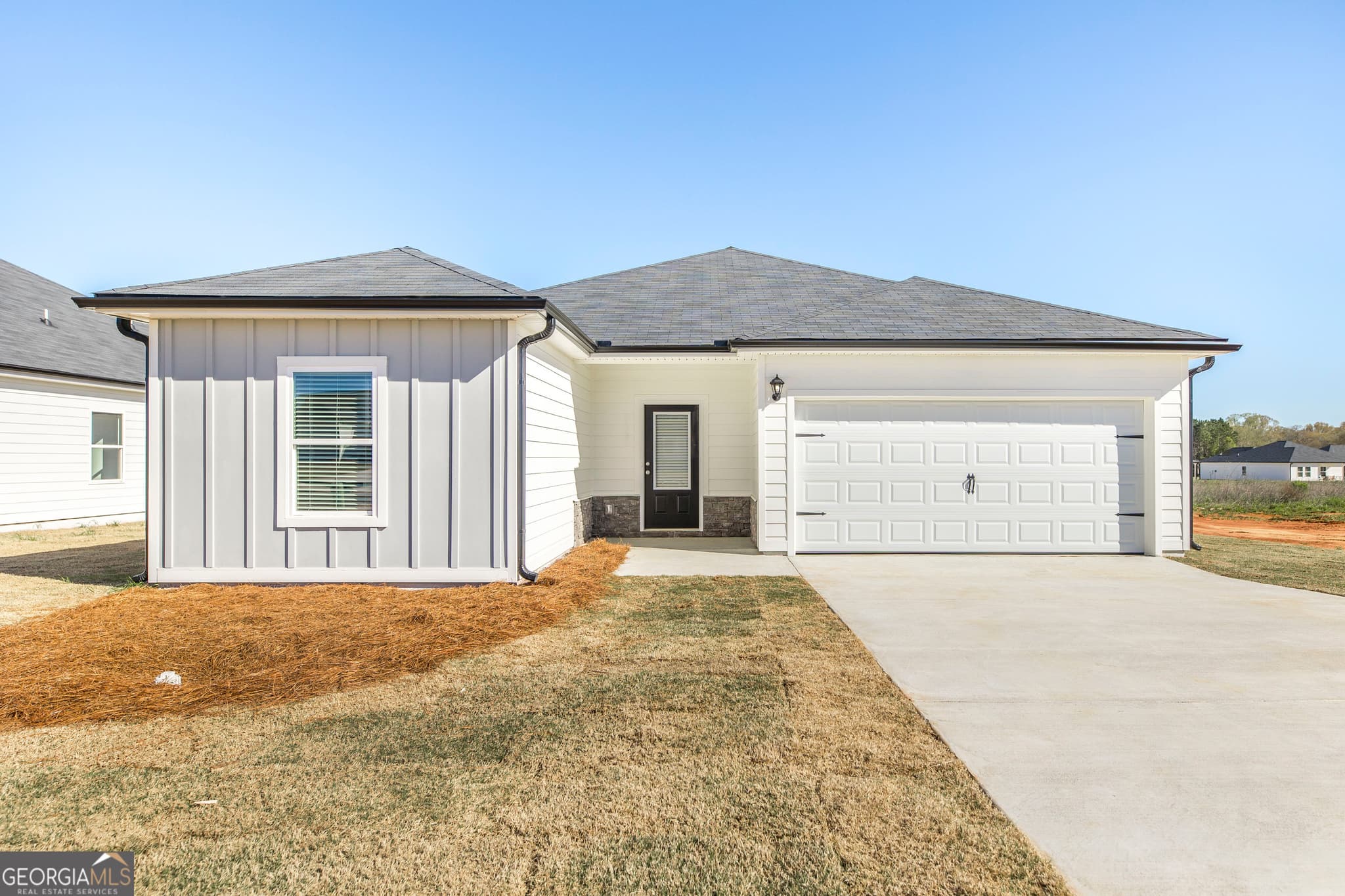 3 bedroom, 2 bathroom, 1,549 sq ft single family residence for sale at 403 Georgian Walk, Byron, GA 31008 — photo 1 of 27