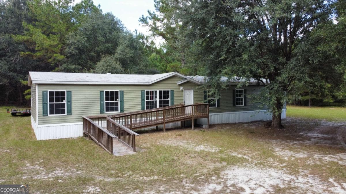 5 bedroom, 3 bathroom, 2,128 sq ft manufactured home,mobile home sold at 6253 Franklin Road N/A, Blackshear, GA 31516