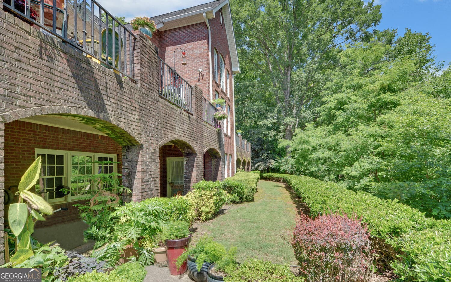 5 bedroom, 6 bathroom single family residence for sale at 135 Winter Court, Clarkesville, GA 30523 — photo 4