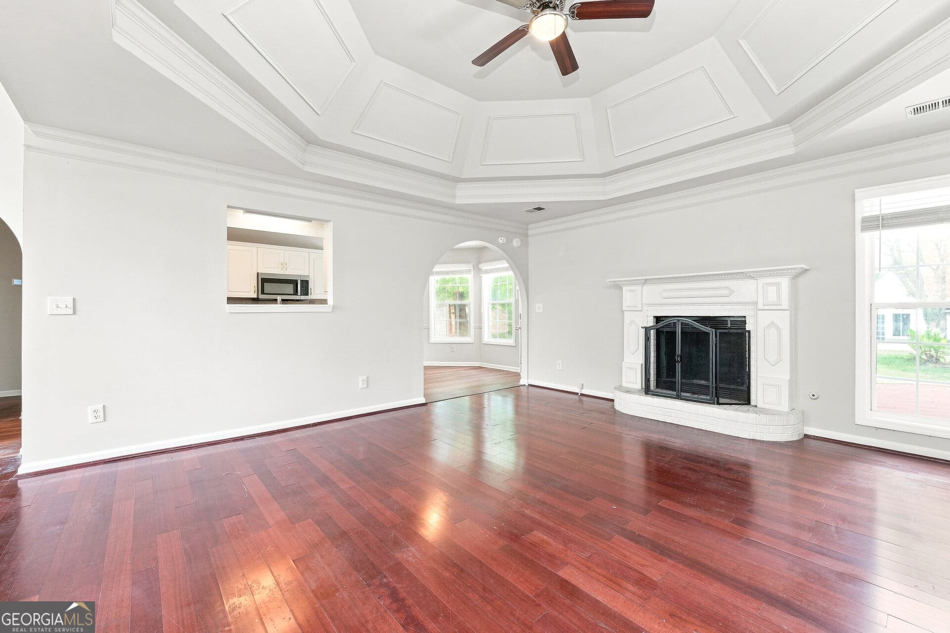 5 bedroom, 3 bathroom, 3,545 sq ft single family residence for sale at 4304 Talmadge Trace, Snellville, GA 30039 — photo 4