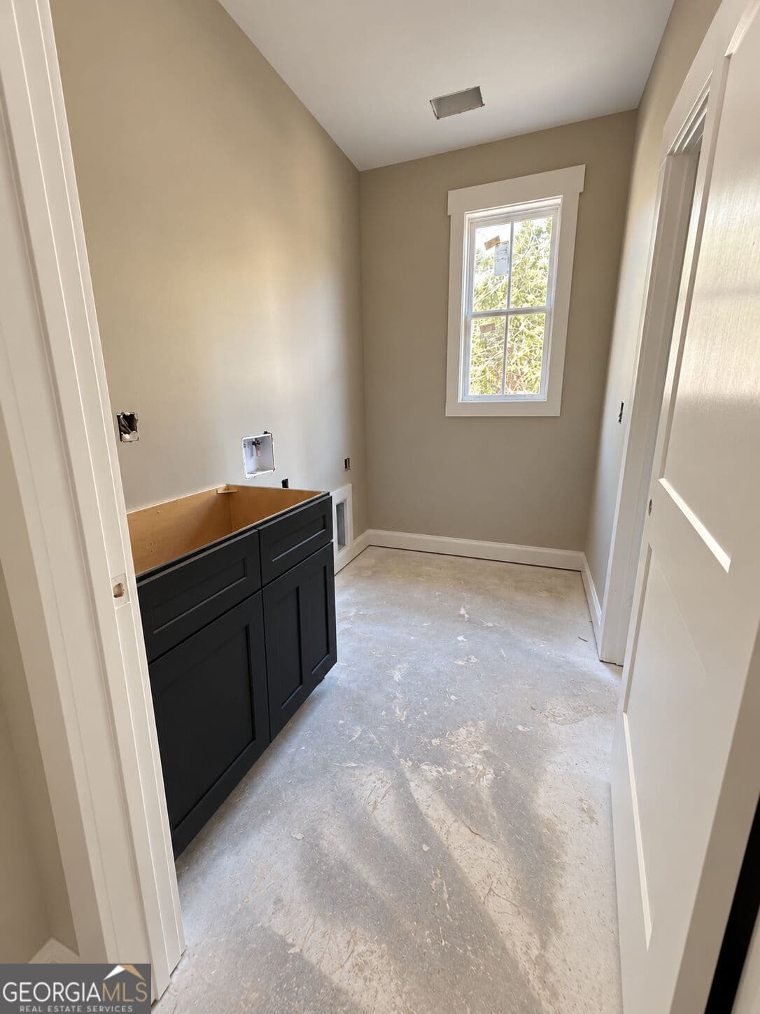 3 bedroom, 2.5 bathroom, 1,680 sq ft single family residence for sale at 614 Lake Laurel, Milledgeville, GA 31061 — photo 9