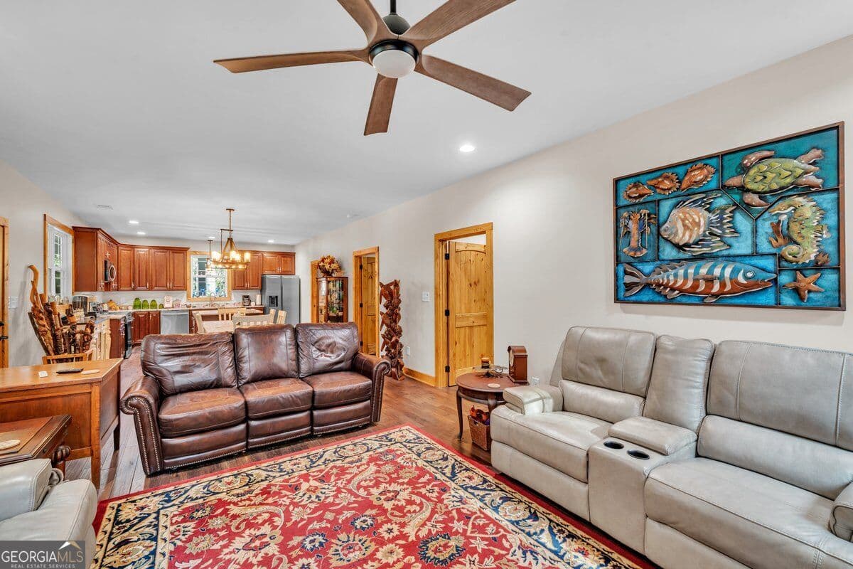 2 bedroom, 2 bathroom, 1,672 sq ft single family residence for sale at 303 E Woodward Street, Vienna, GA 31092 — photo 6