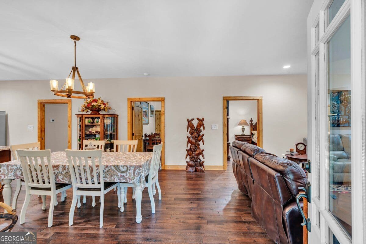 2 bedroom, 2 bathroom, 1,672 sq ft single family residence for sale at 303 E Woodward Street, Vienna, GA 31092 — photo 3
