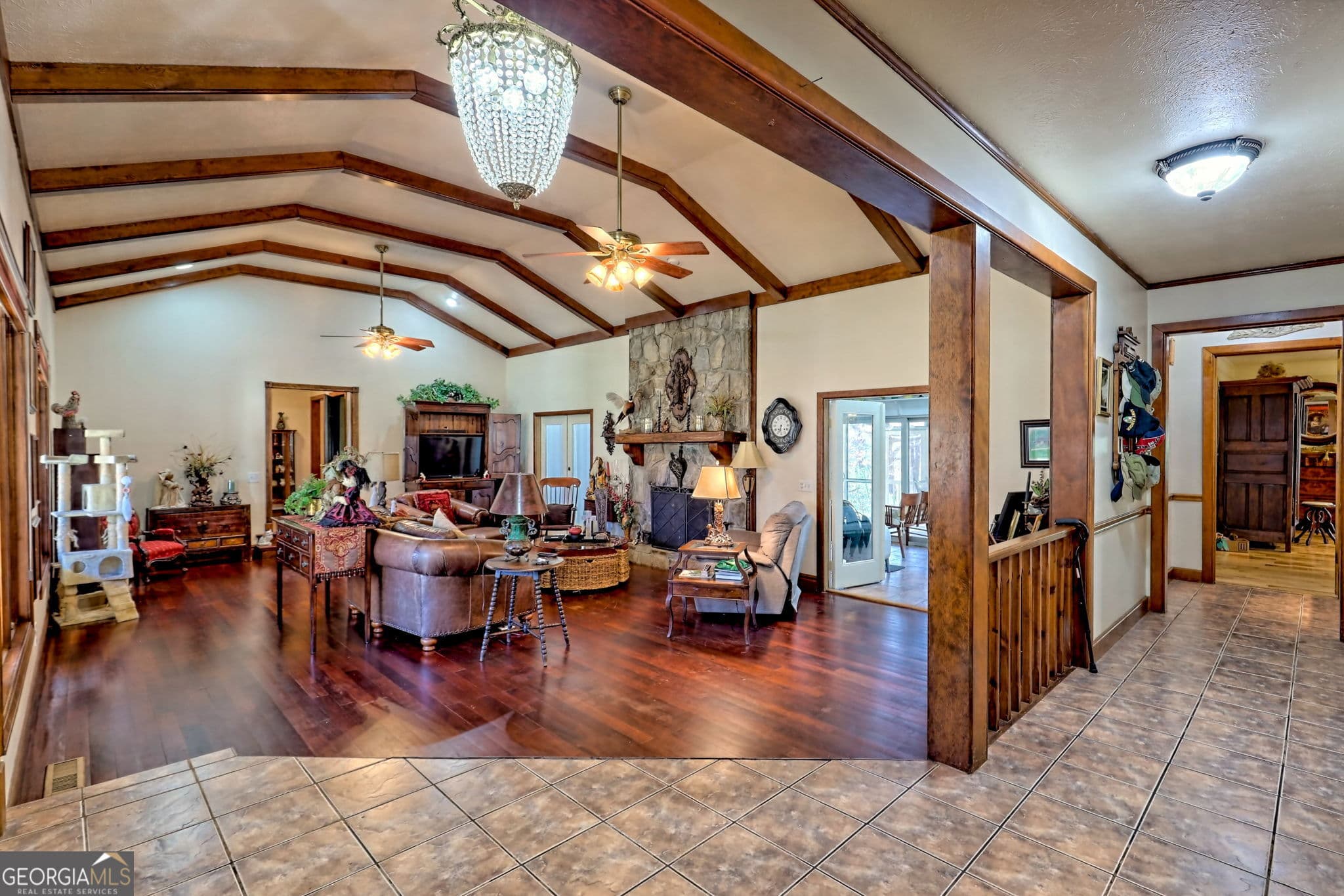 4 bedroom, 4.5 bathroom, 3,340 sq ft single family residence for sale at 428 Orchard View Lane, Lakemont, GA 30552 — photo 4