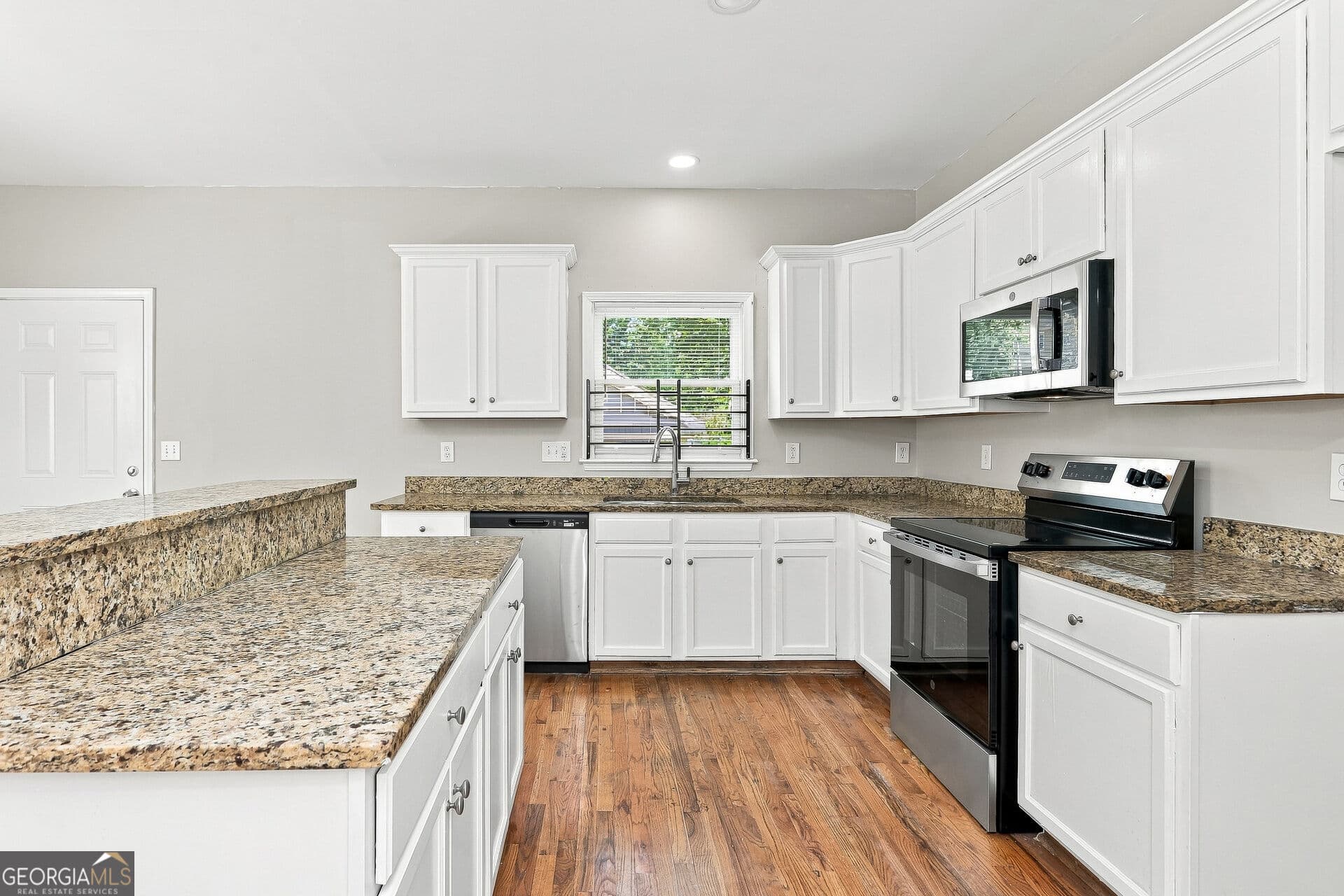 3 bedroom, 2.5 bathroom, 1,722 sq ft single family residence for sale at 697 Cooper Street, Atlanta, GA 30315 — photo 9