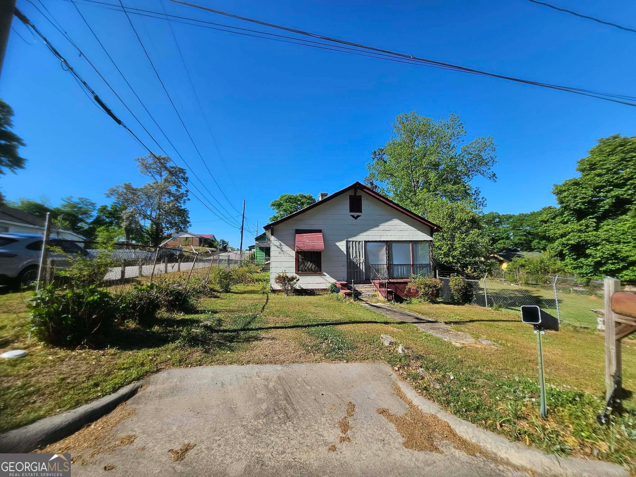2 bedroom, 1 bathroom, 1,192 sq ft single family residence for sale at 209 Dix Street, Lagrange, GA 30241