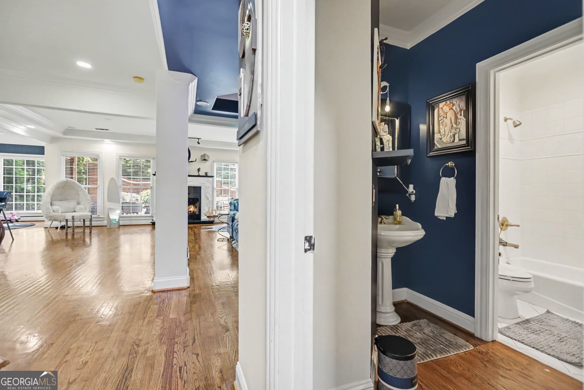4 bedroom, 3 bathroom, 3,226 sq ft townhouse for sale at 6375 Glenridge Drive 200, Sandy Springs, GA 30328 — photo 4