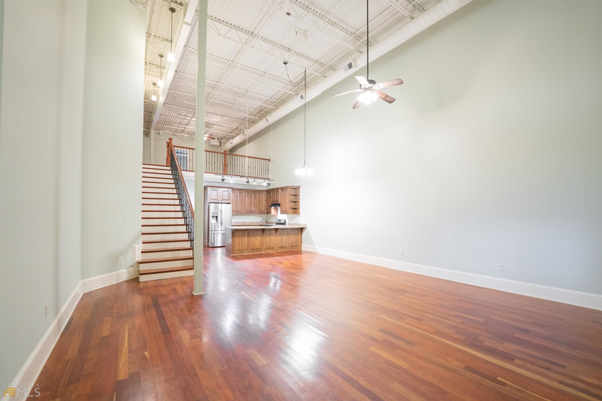 2 bedroom, 2.5 bathroom, 2,182 sq ft loft,single family residence for rent at 315 North Main Street #800, Madison, GA 30650 for $2,400 a month — photo 6