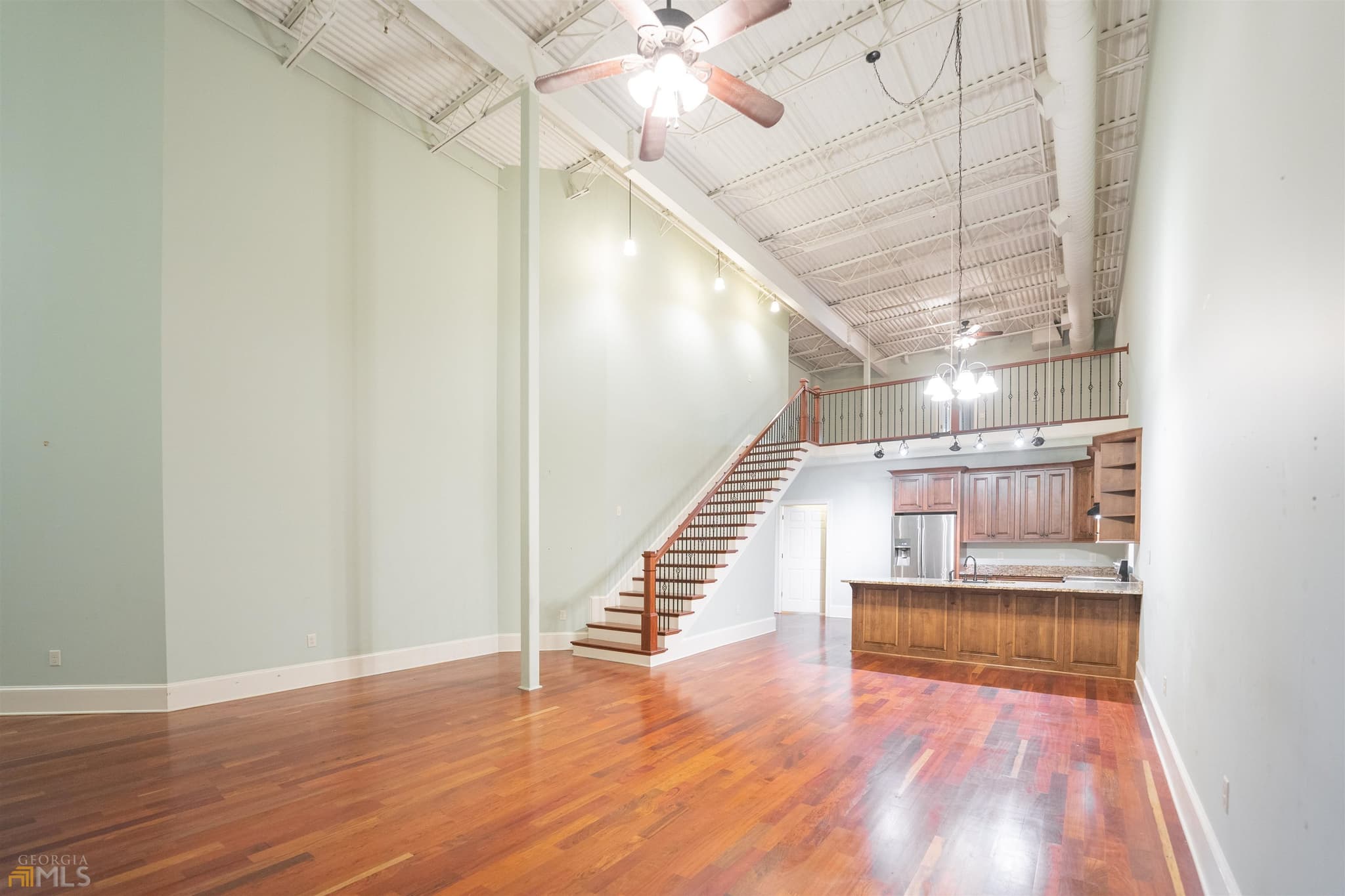 2 bedroom, 2.5 bathroom, 2,182 sq ft loft,single family residence for rent at 315 North Main Street #800, Madison, GA 30650 for $2,400 a month — photo 7
