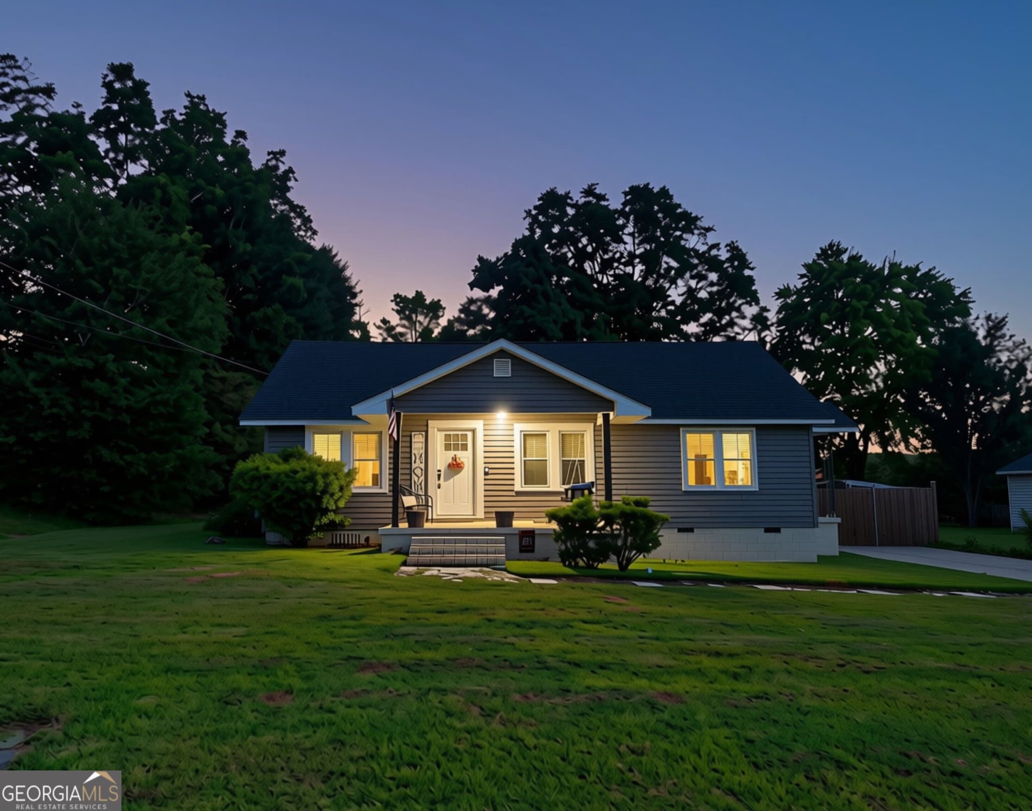 3 bedroom, 1 bathroom, 1,498 sq ft single family residence for sale at 1905 41st Street, Valley, AL 36854 — photo 2
