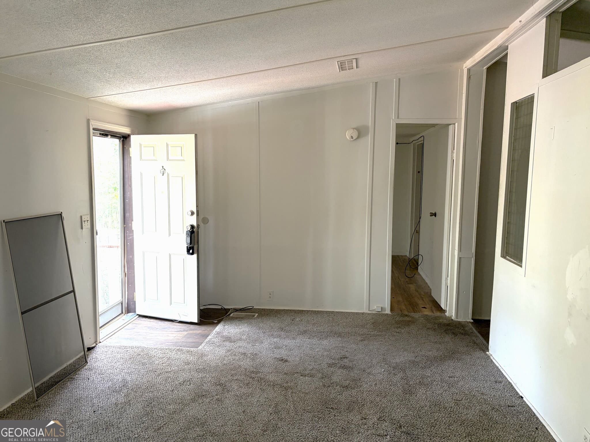 3 bedroom, 2 bathroom, 960 sq ft single family residence under contract at 109 Stagecoach Road, Cusseta, GA 31805 — photo 8